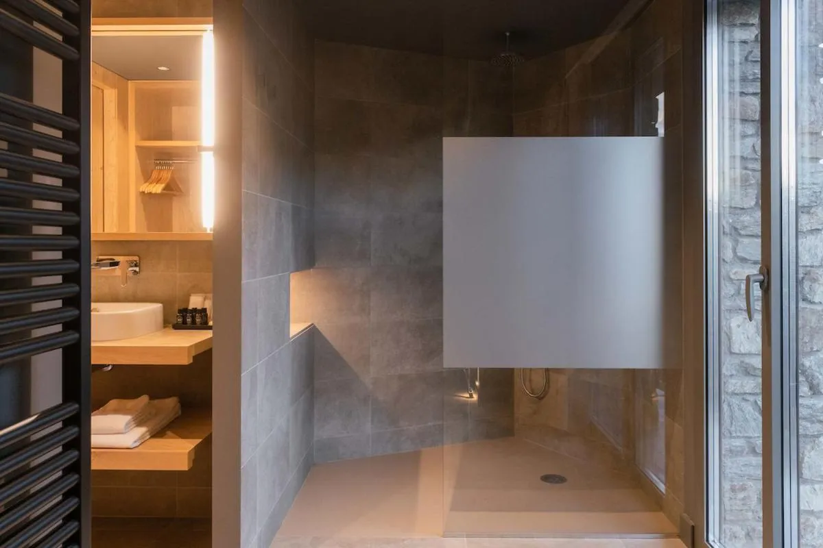 Shower in Hotel Naudi Boutique Adults only
