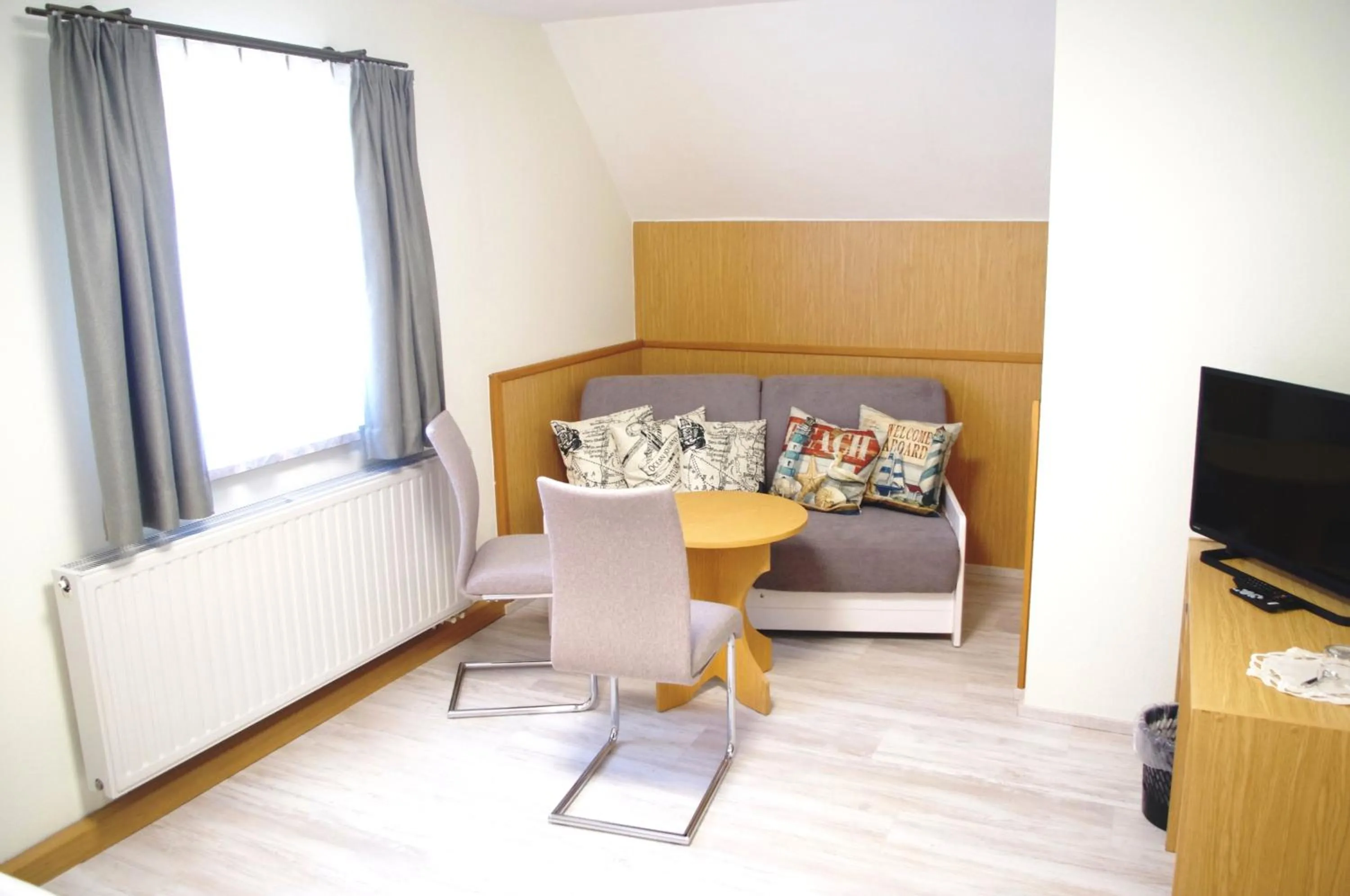 Photo of the whole room in Hotel Gasthof zum Walfisch