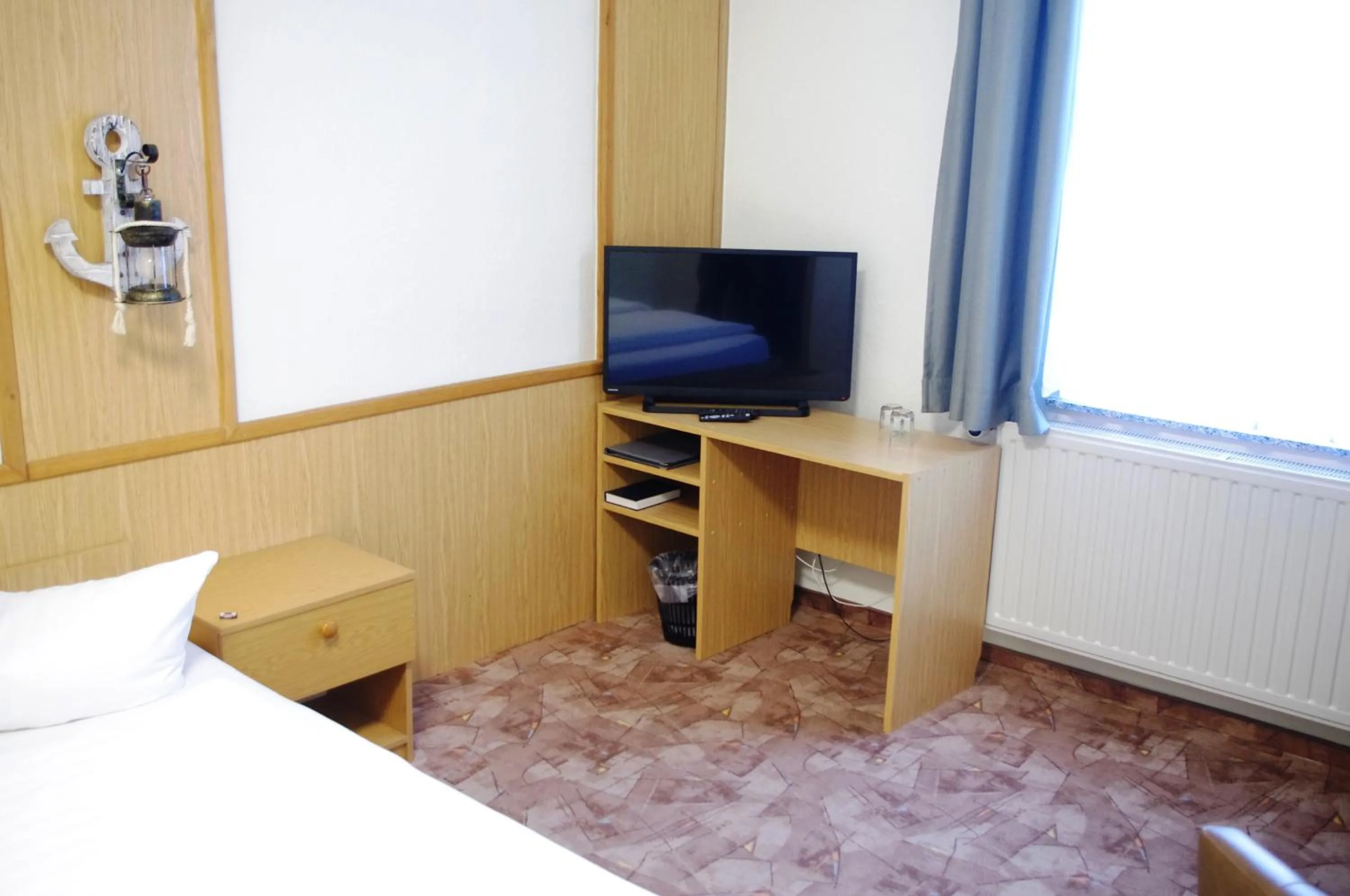 TV and multimedia in Hotel Gasthof zum Walfisch