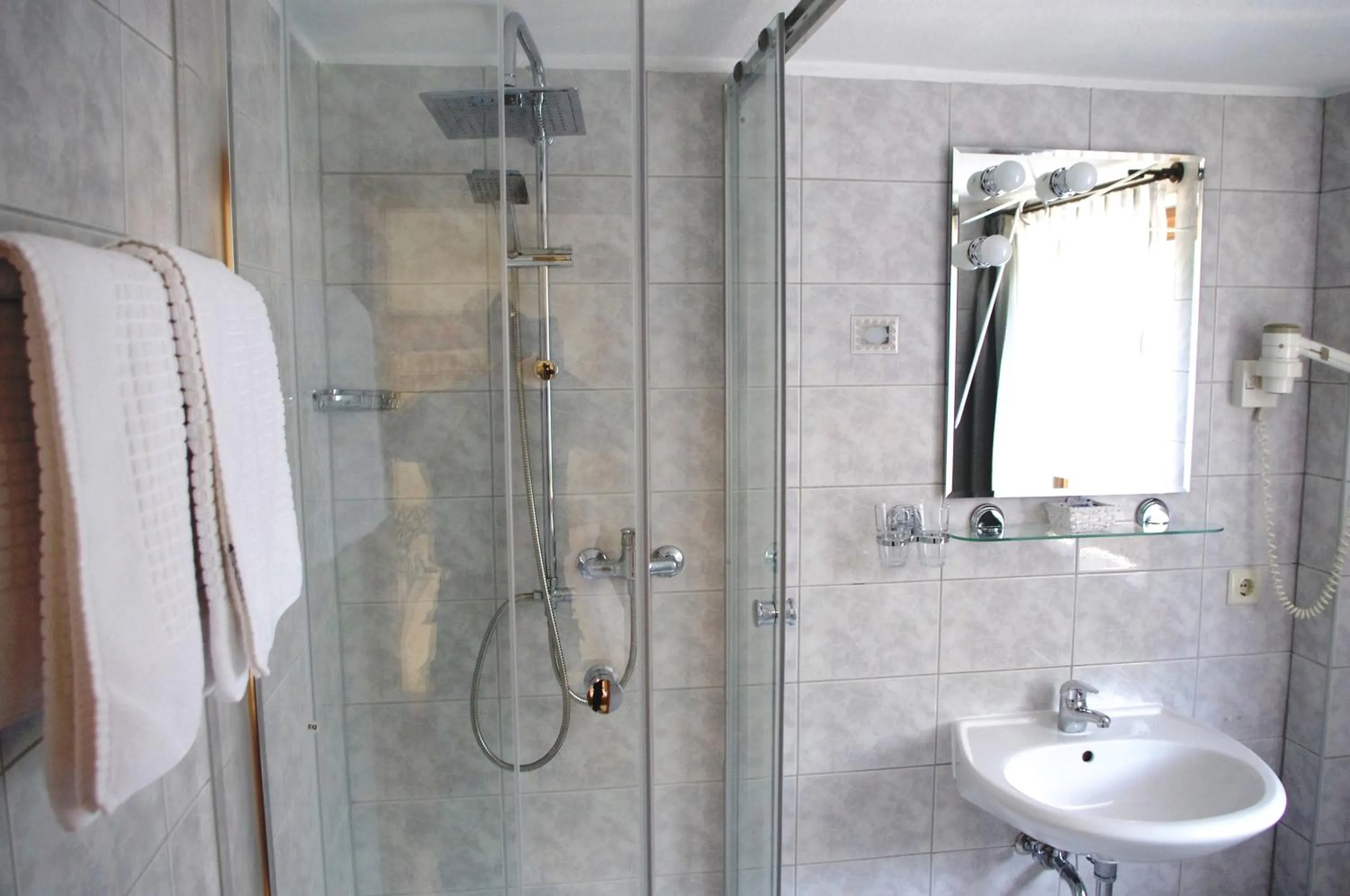 Bathroom in Hotel Gasthof zum Walfisch