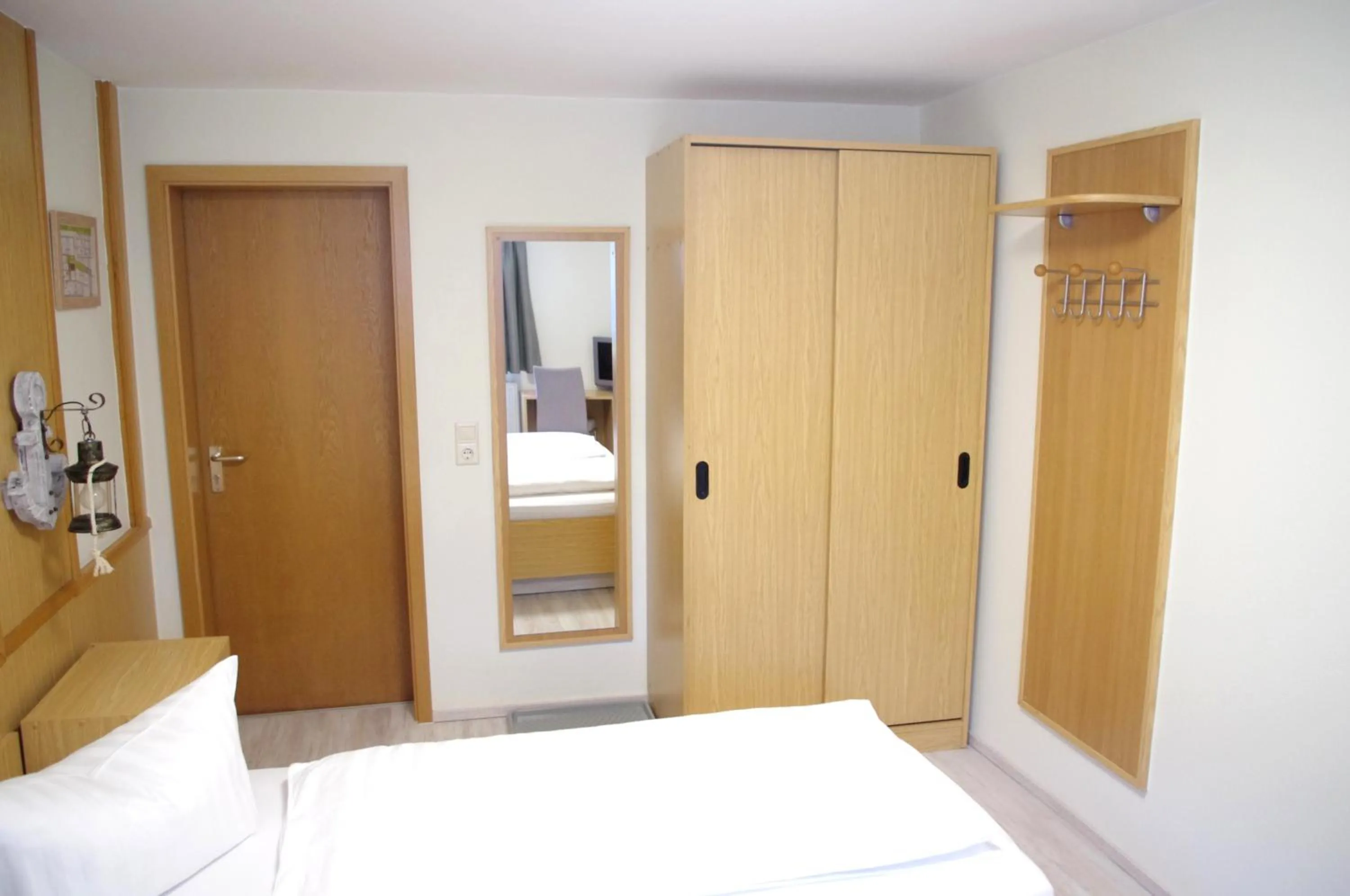 Bedroom in Hotel Gasthof zum Walfisch