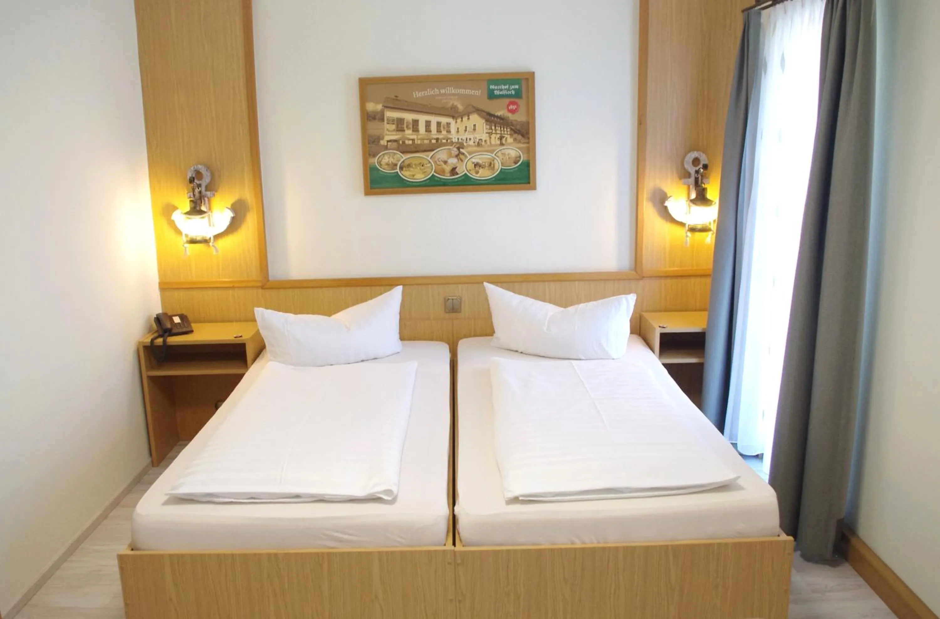 Photo of the whole room in Hotel Gasthof zum Walfisch