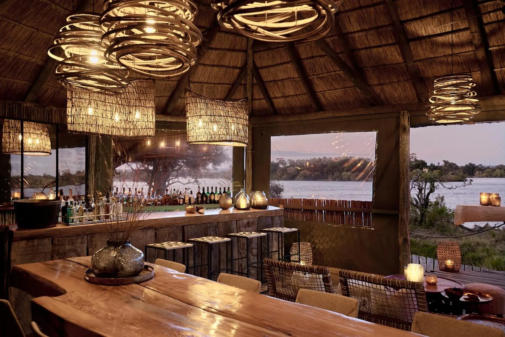 Restaurant/places to eat in Victoria Falls River Lodge