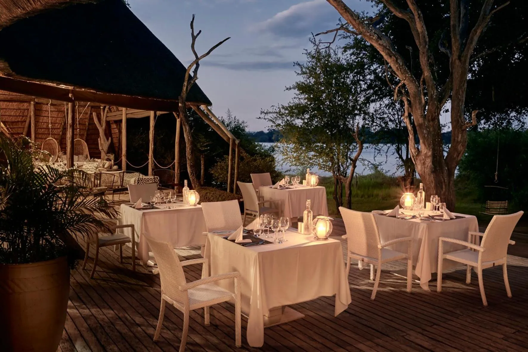 Restaurant/places to eat in Victoria Falls River Lodge