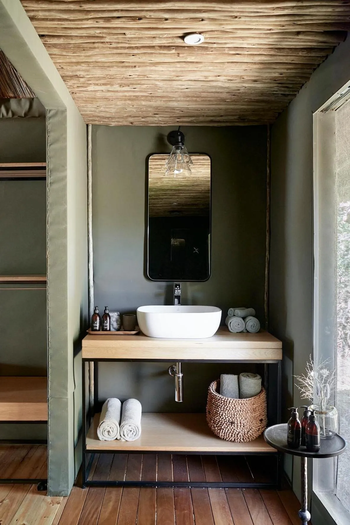 Bathroom in Victoria Falls River Lodge