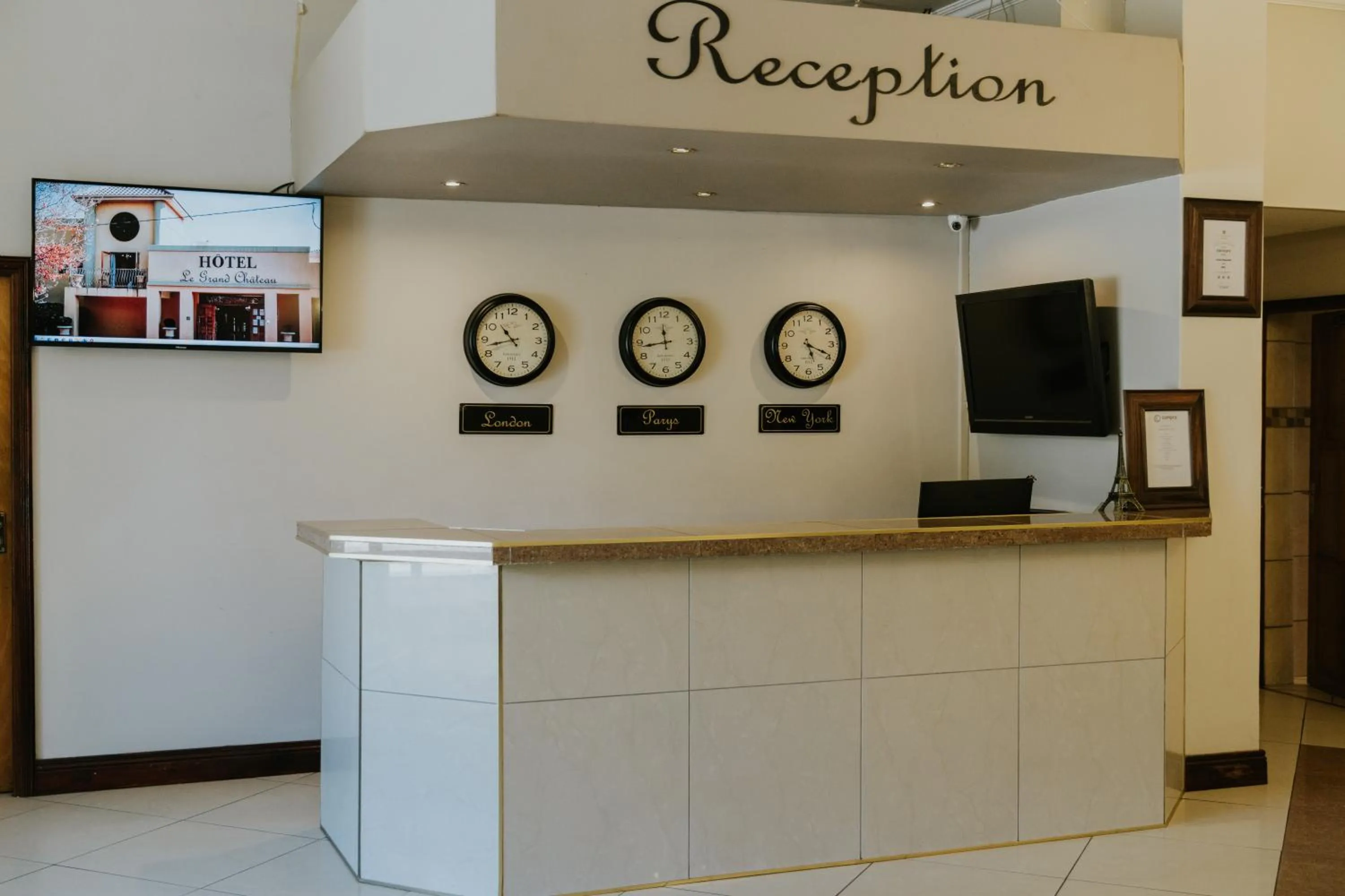 Lobby or reception in Le Grand Chateau Hotel