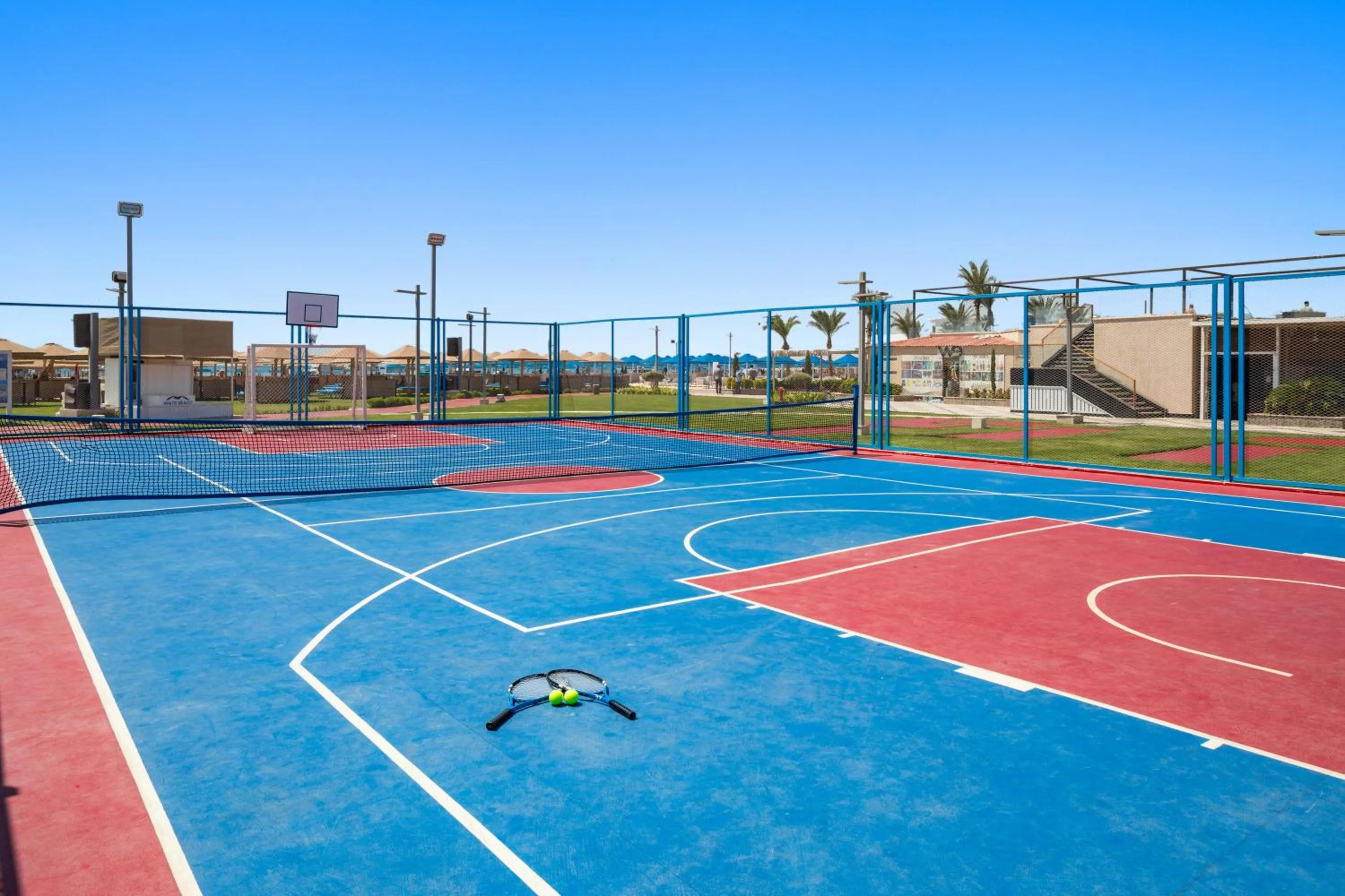 Tennis court in Pickalbatros White Beach Resort - Hurghada