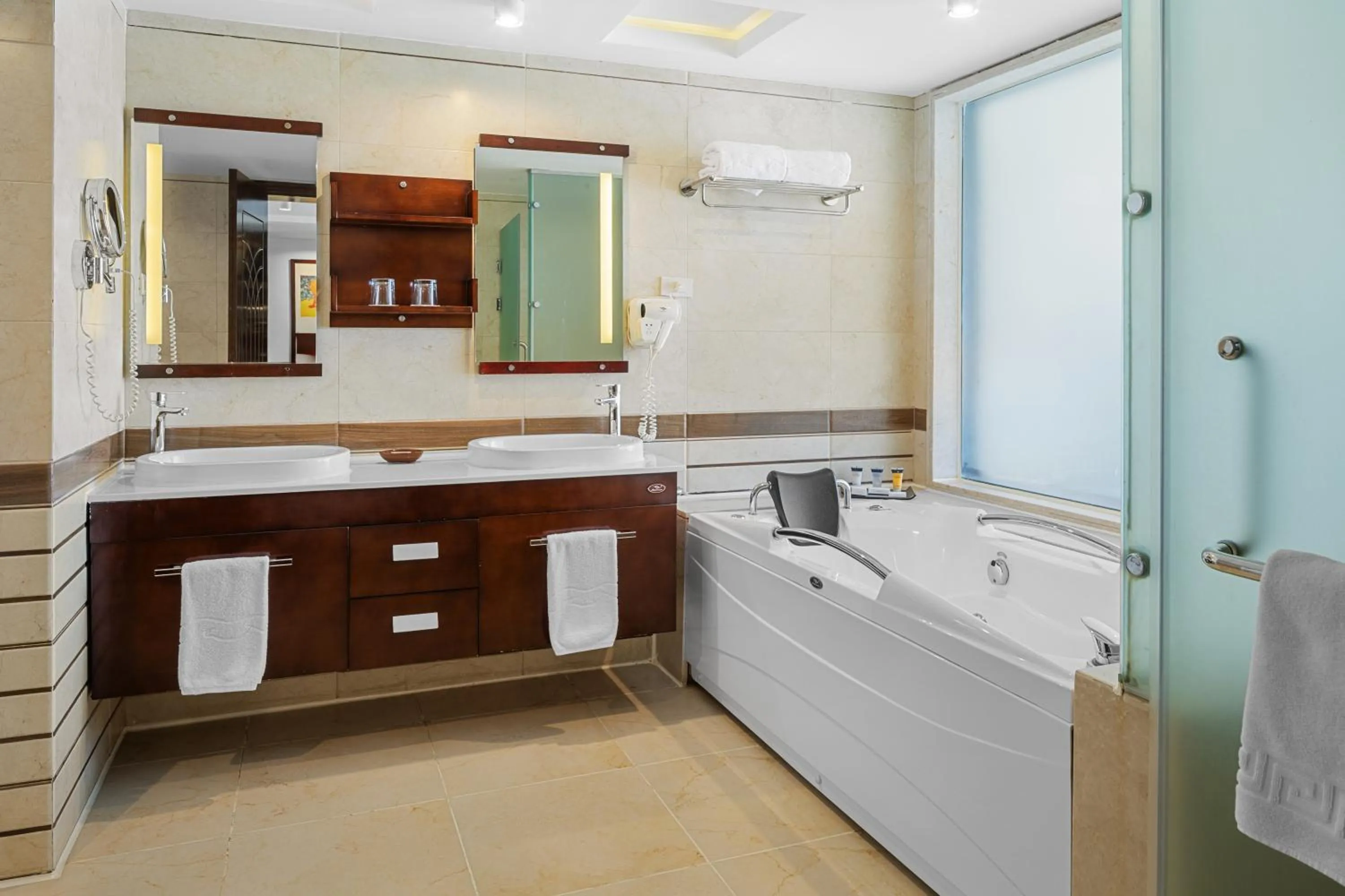 Bathroom in Pickalbatros White Beach Resort - Hurghada