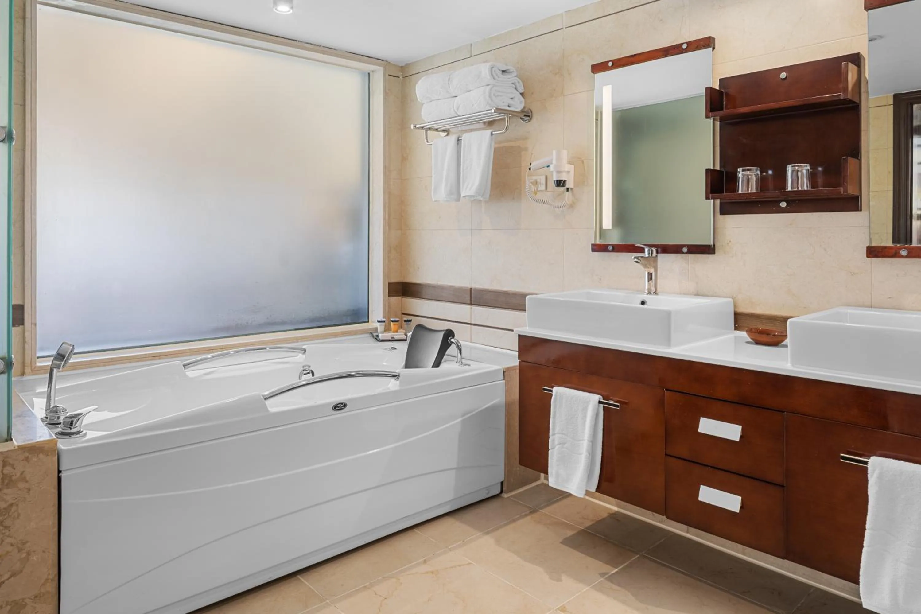 Bathroom in Pickalbatros White Beach Resort - Hurghada