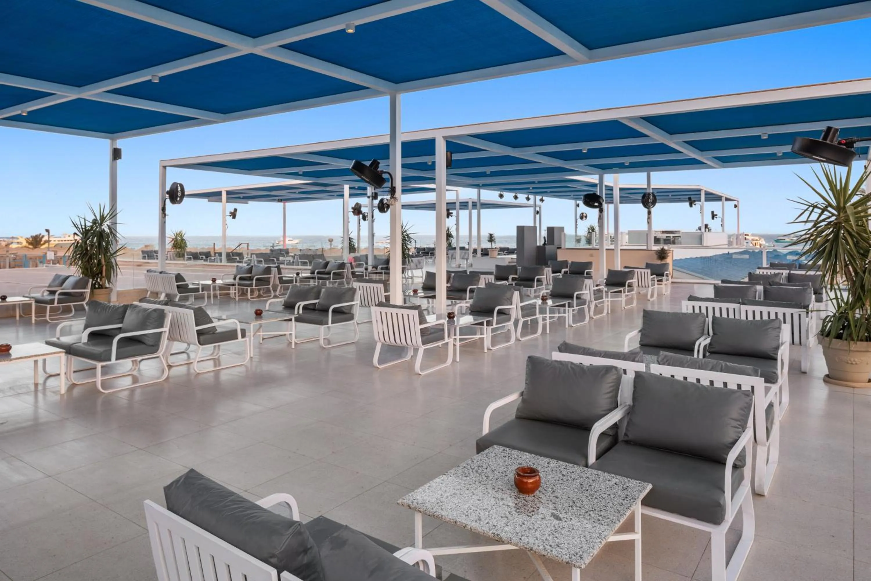 Lounge or bar in Pickalbatros White Beach Resort - Hurghada