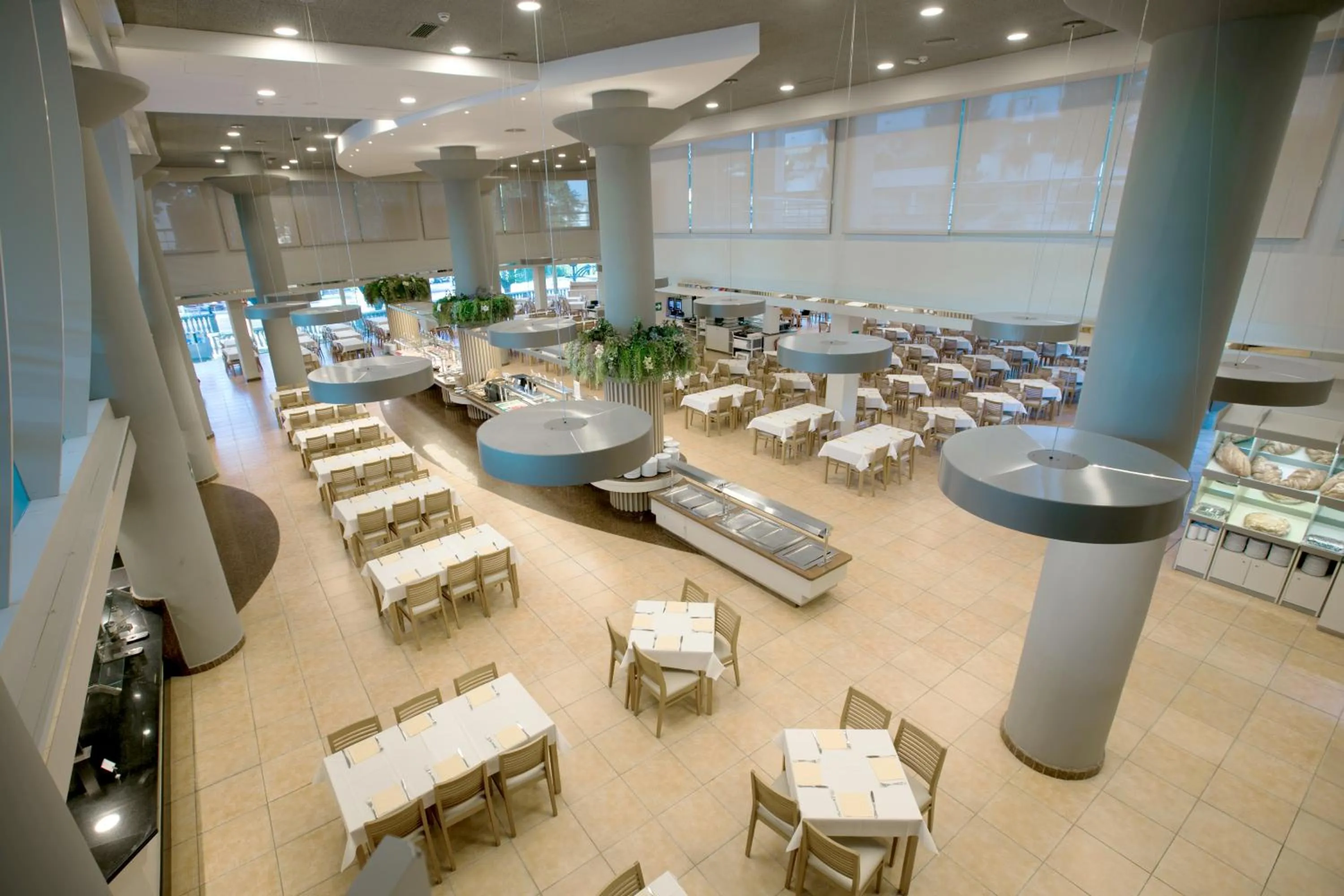 Restaurant/places to eat in Ponient Dorada Palace by PortAventura World