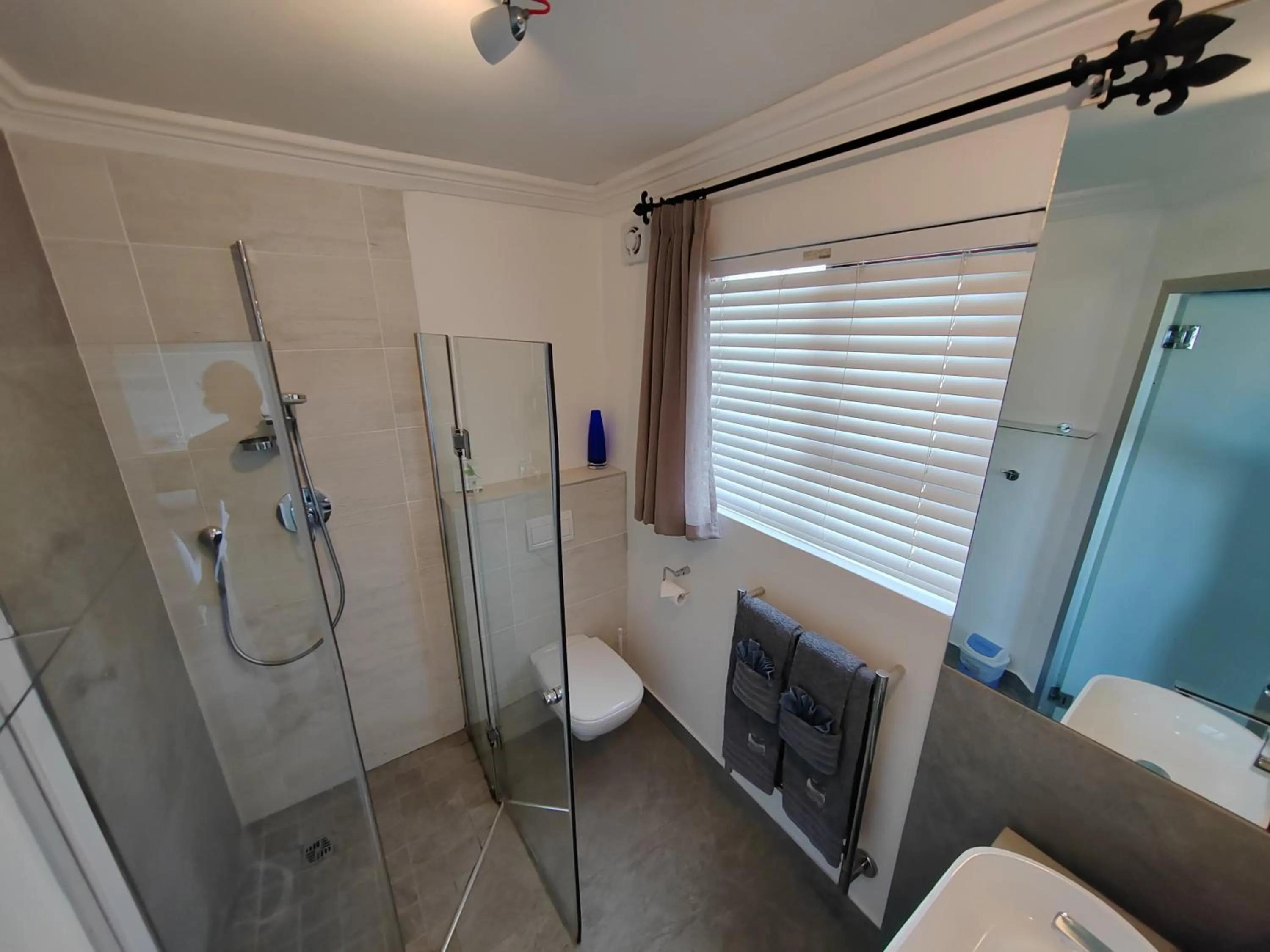 Shower in Candlewood Lodge