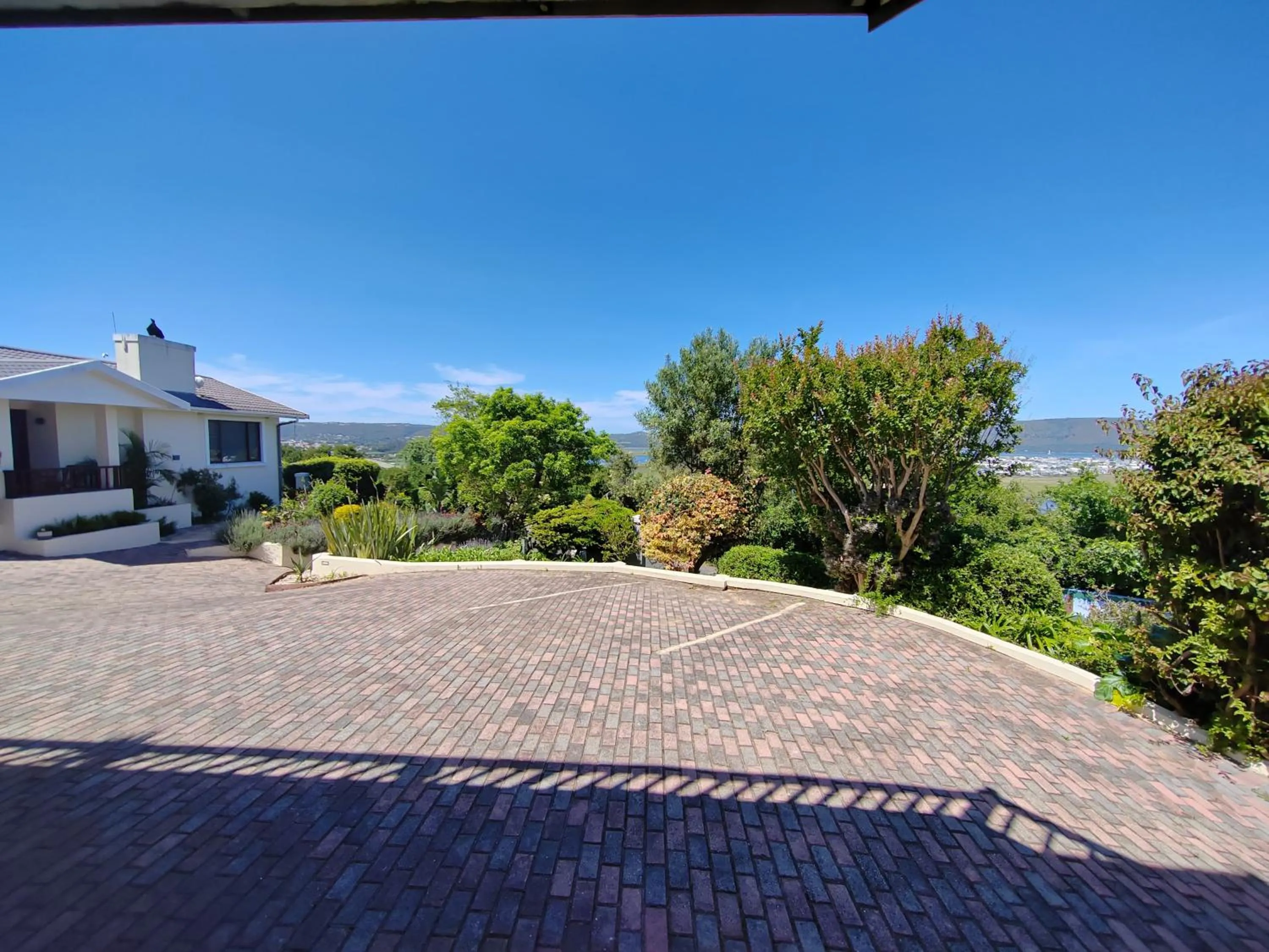 Day in Candlewood Lodge