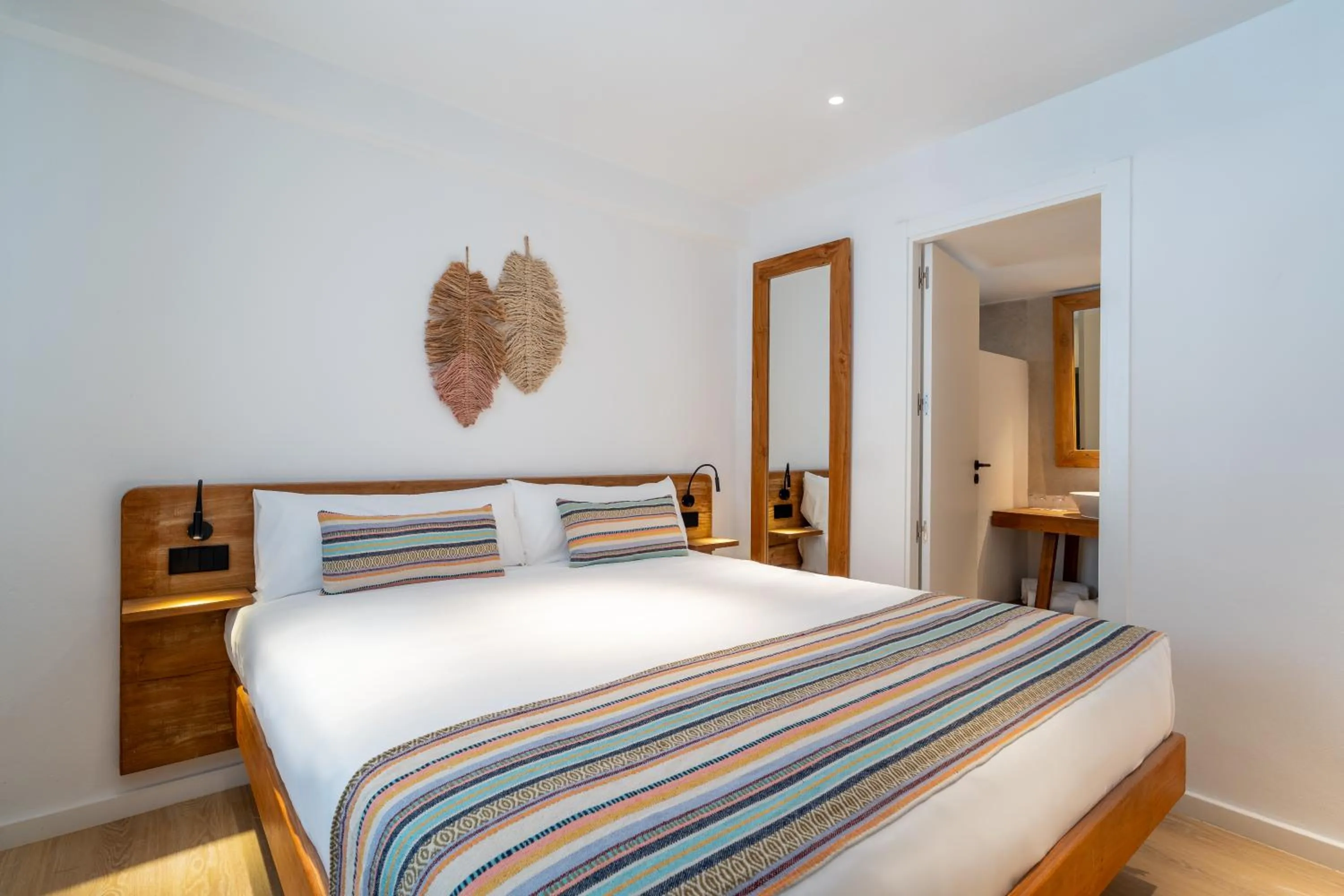 Photo of the whole room, Bed in FERGUS Style Punta Arabi