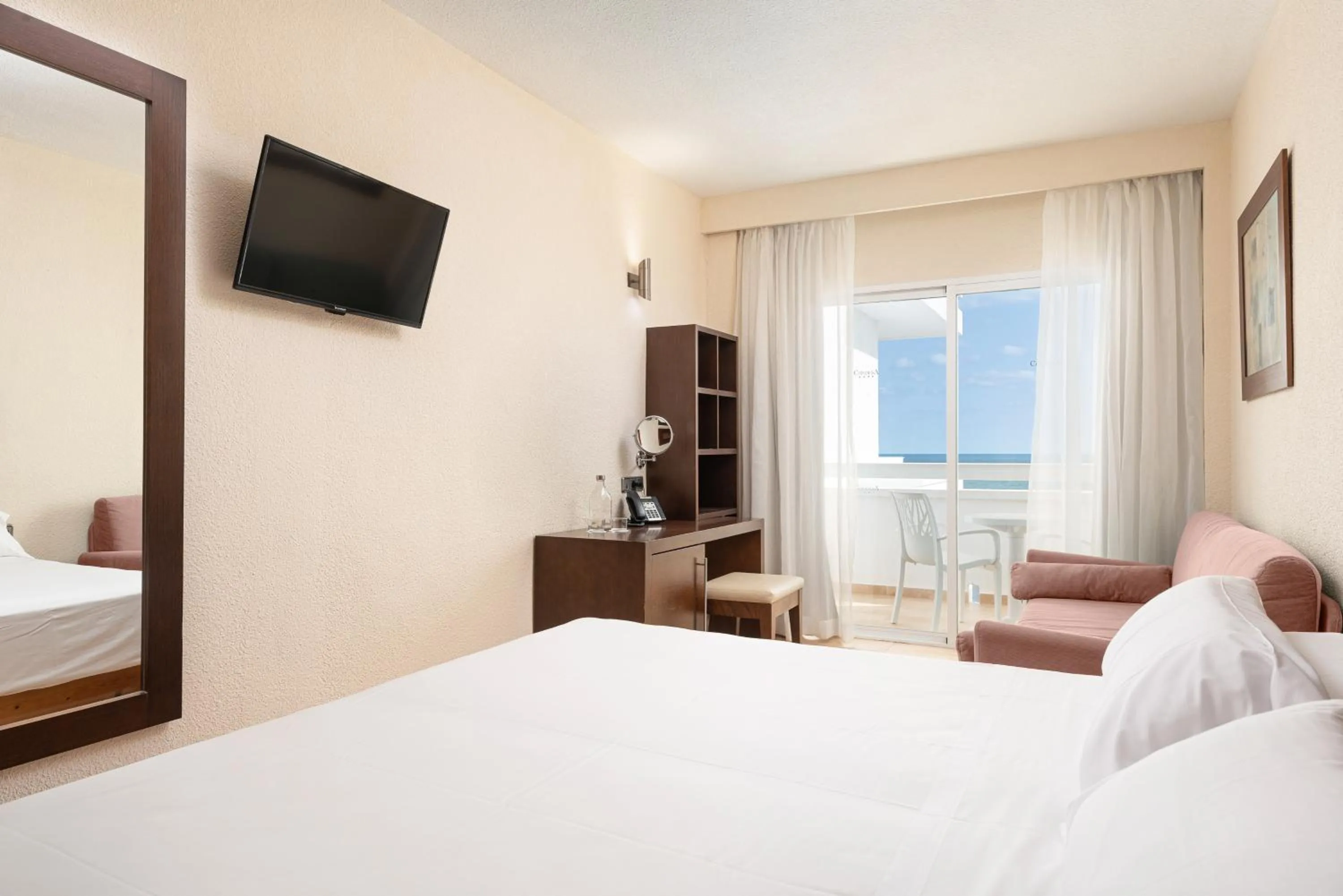 Family, Bed in Hotel Condesa