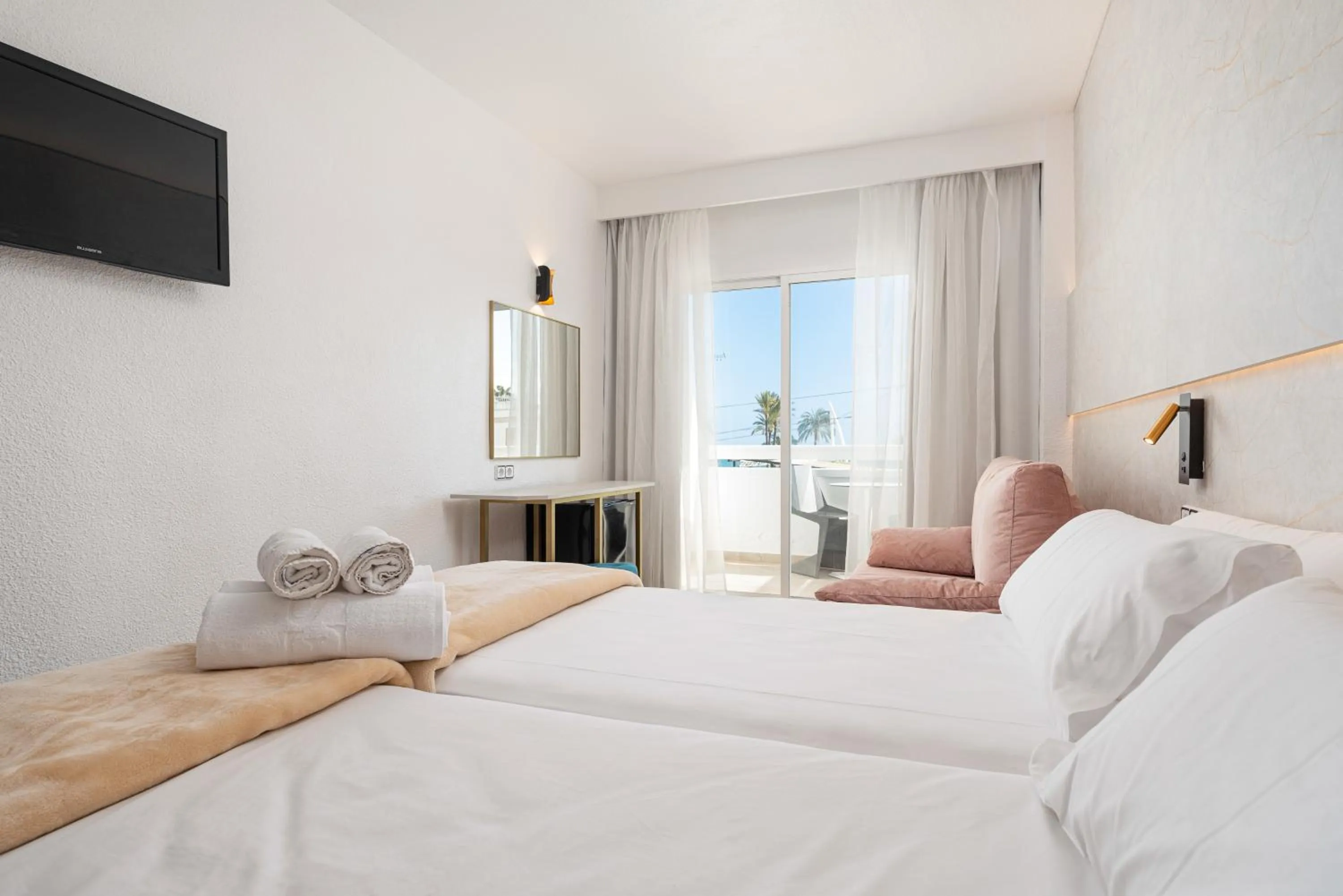 Bedroom, Bed in Hotel Condesa