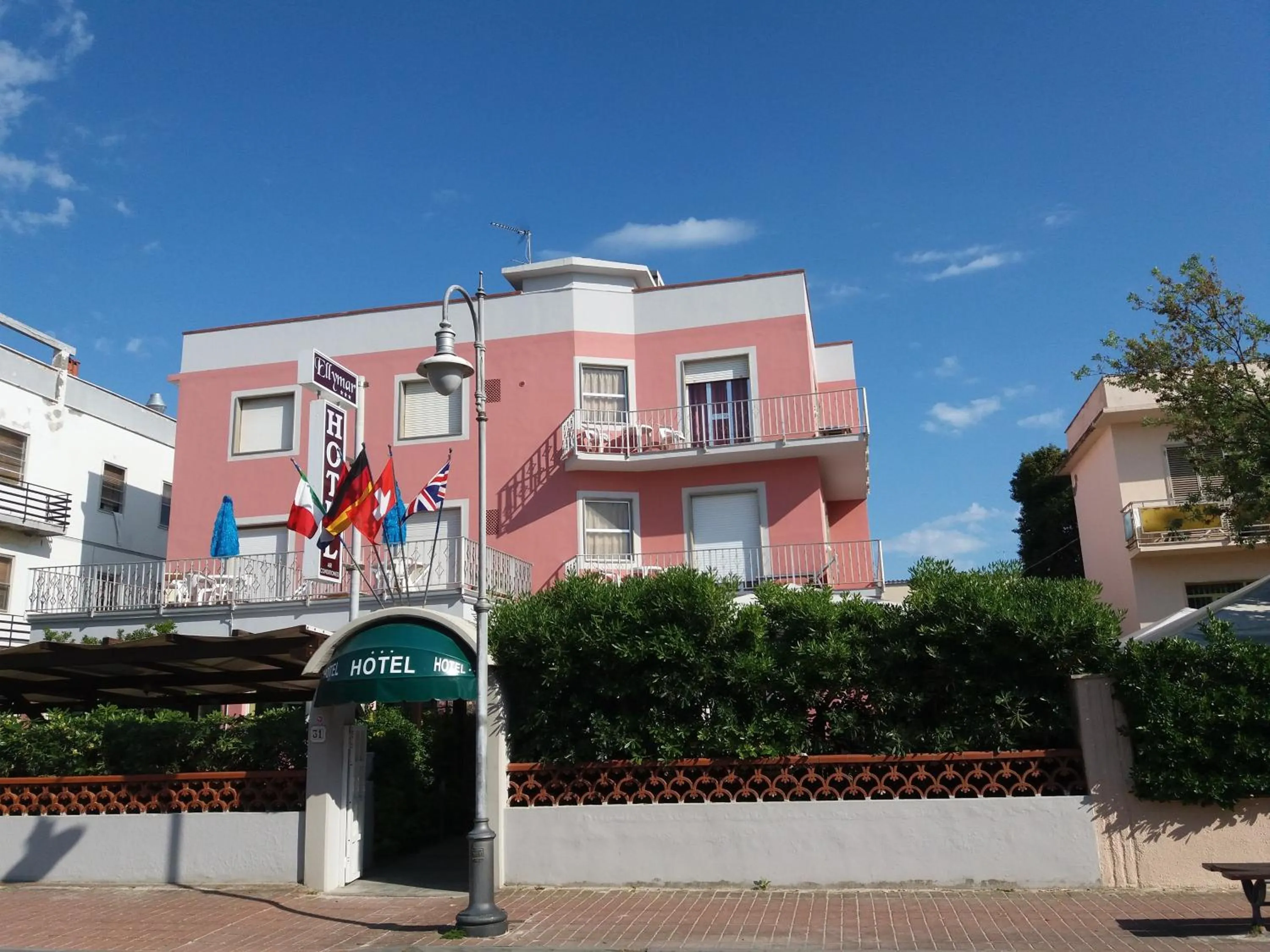 Property building in Hotel Ellymar