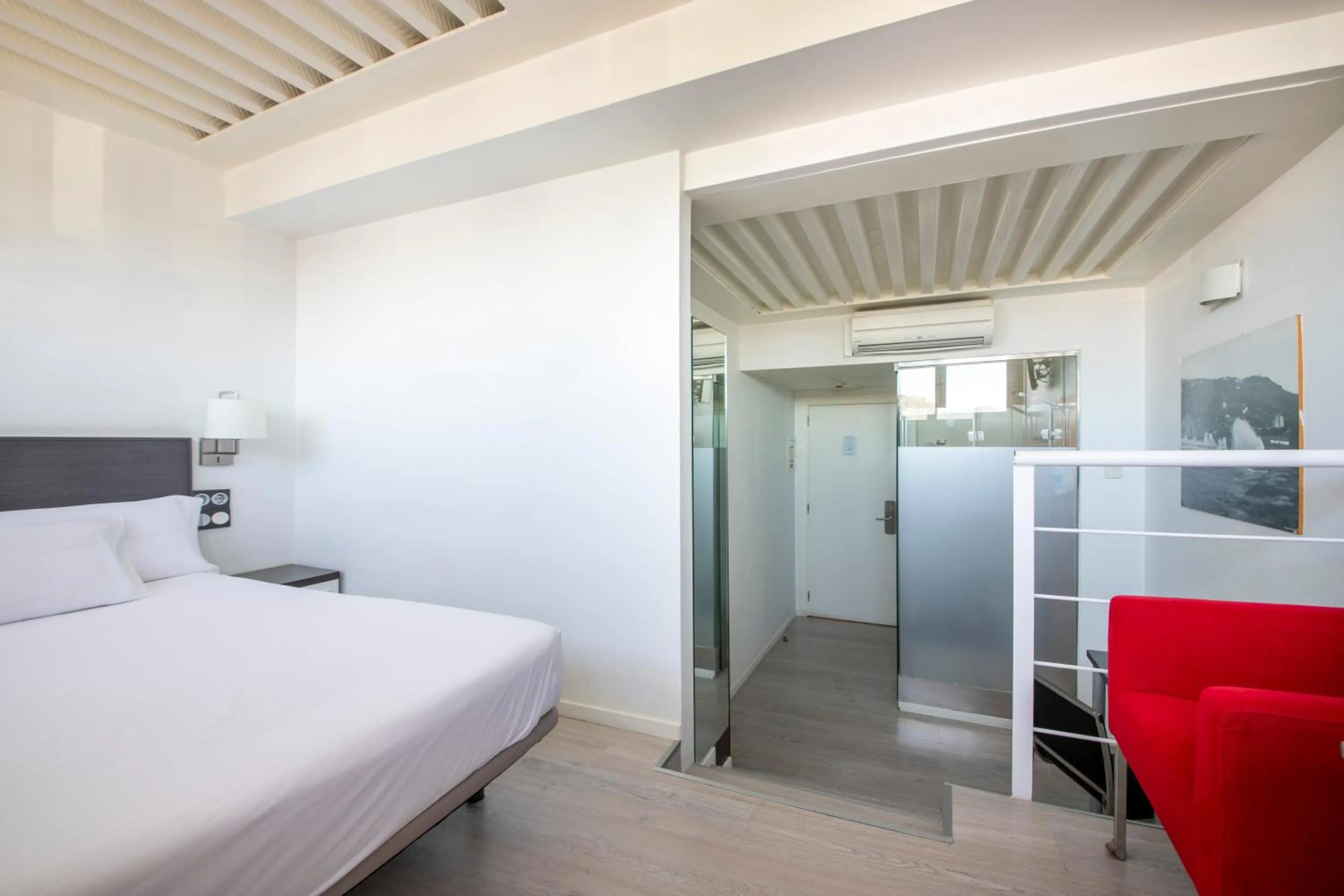 Bed in Hotel Punta Monpas