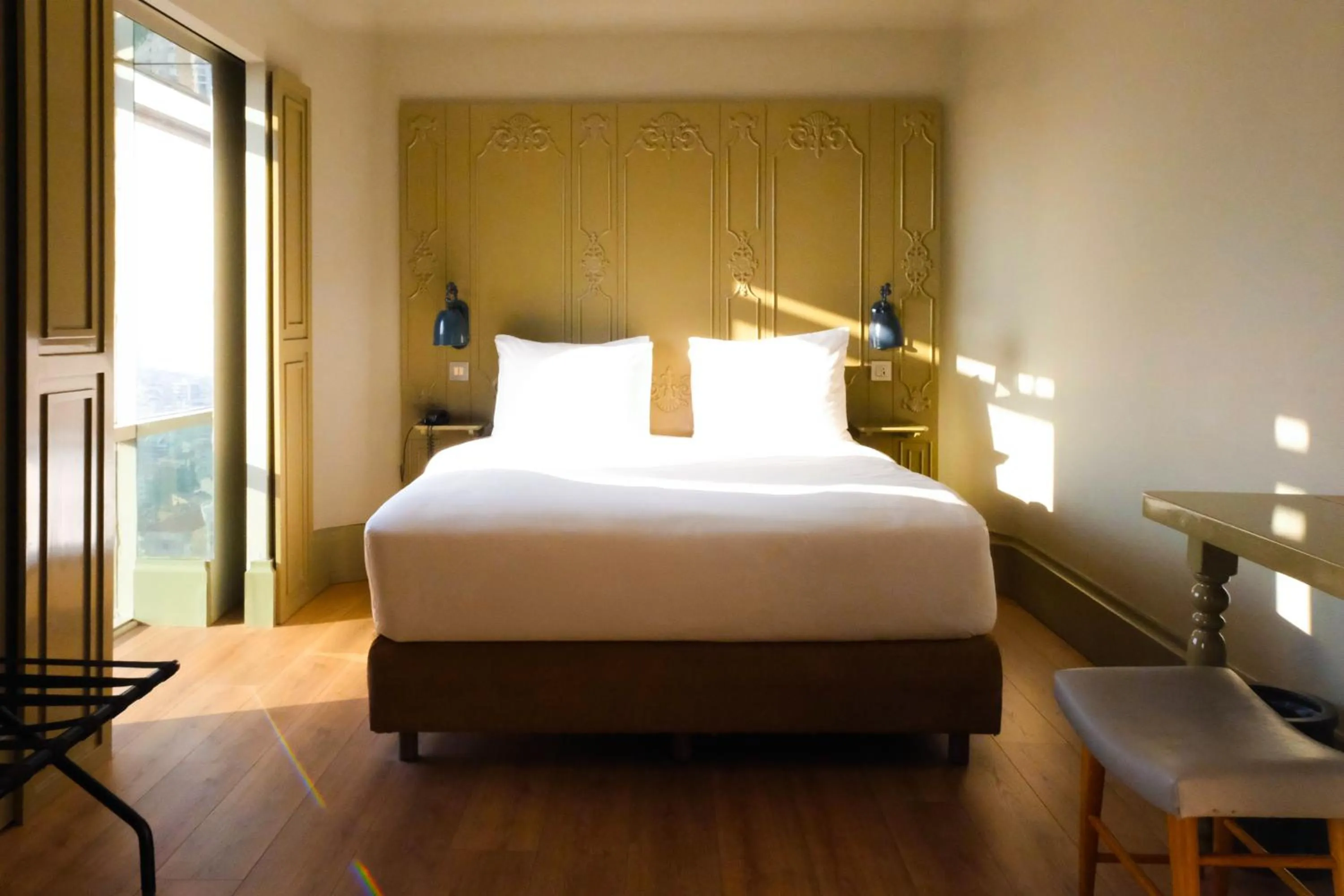 Photo of the whole room, Bed in The Cettia Istanbul