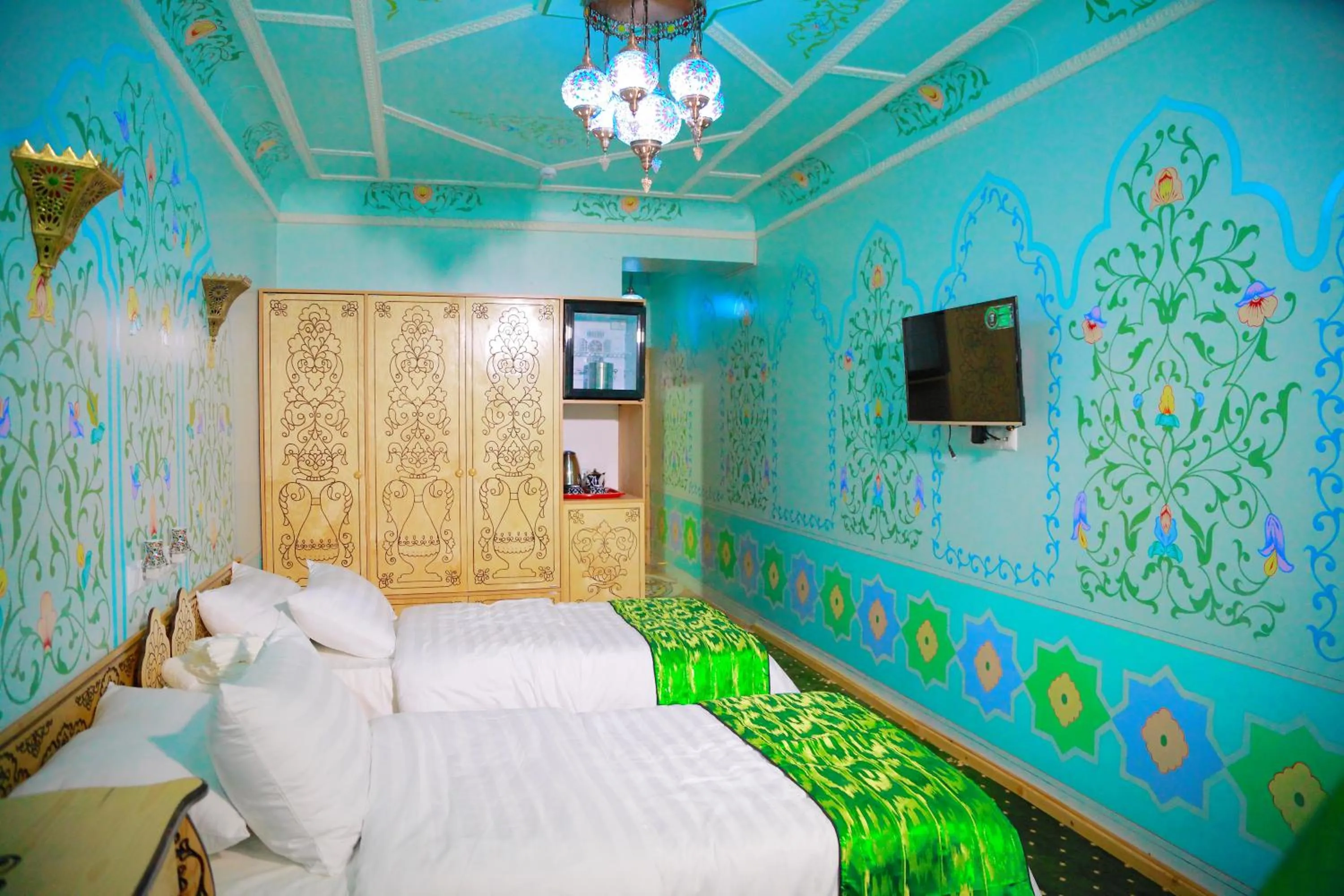 TV and multimedia, Bed in HON SAROY - immerse atmosphere in the epoch of the khans