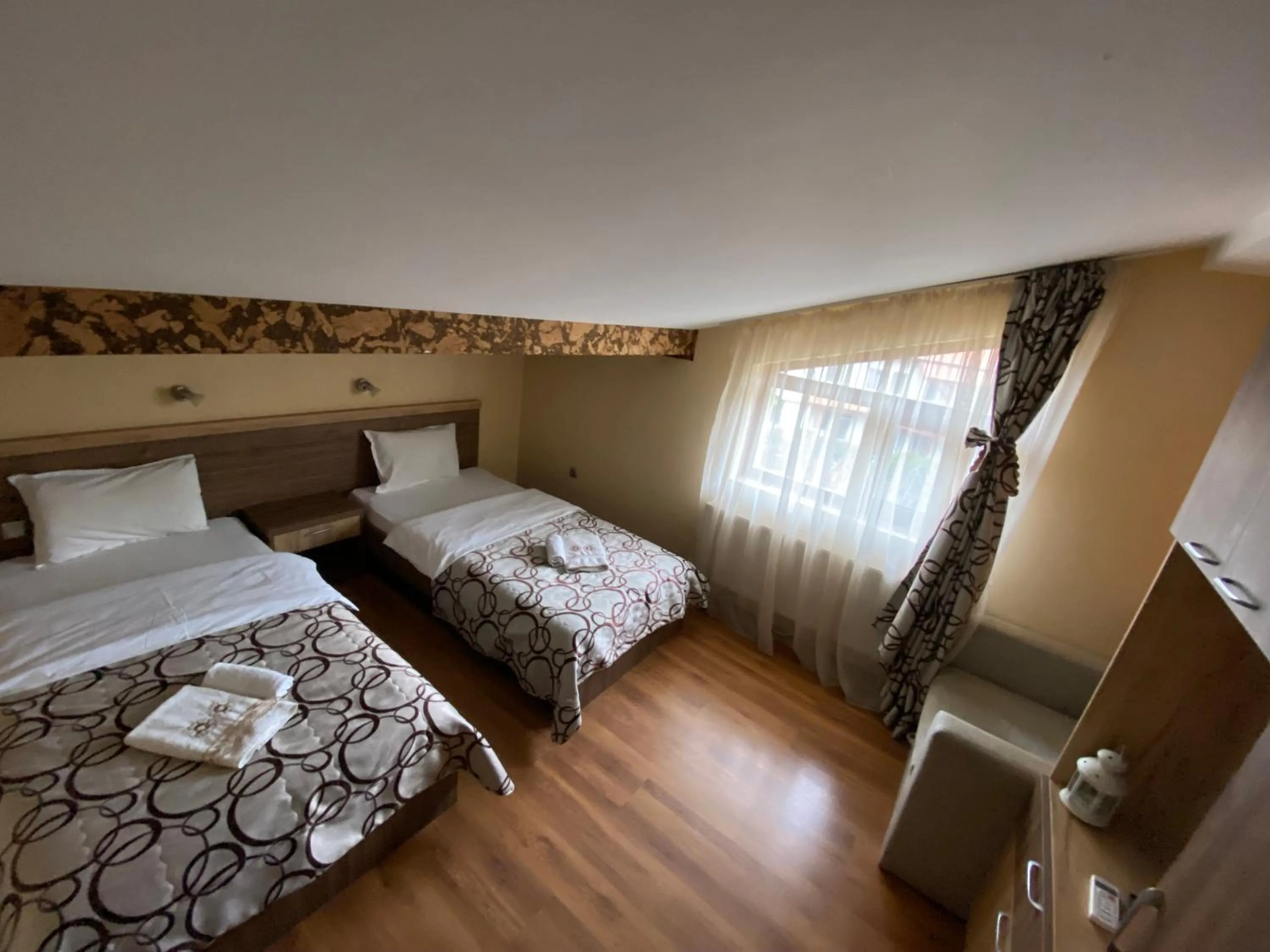 Economy Twin Room in Kot Garden Guest House