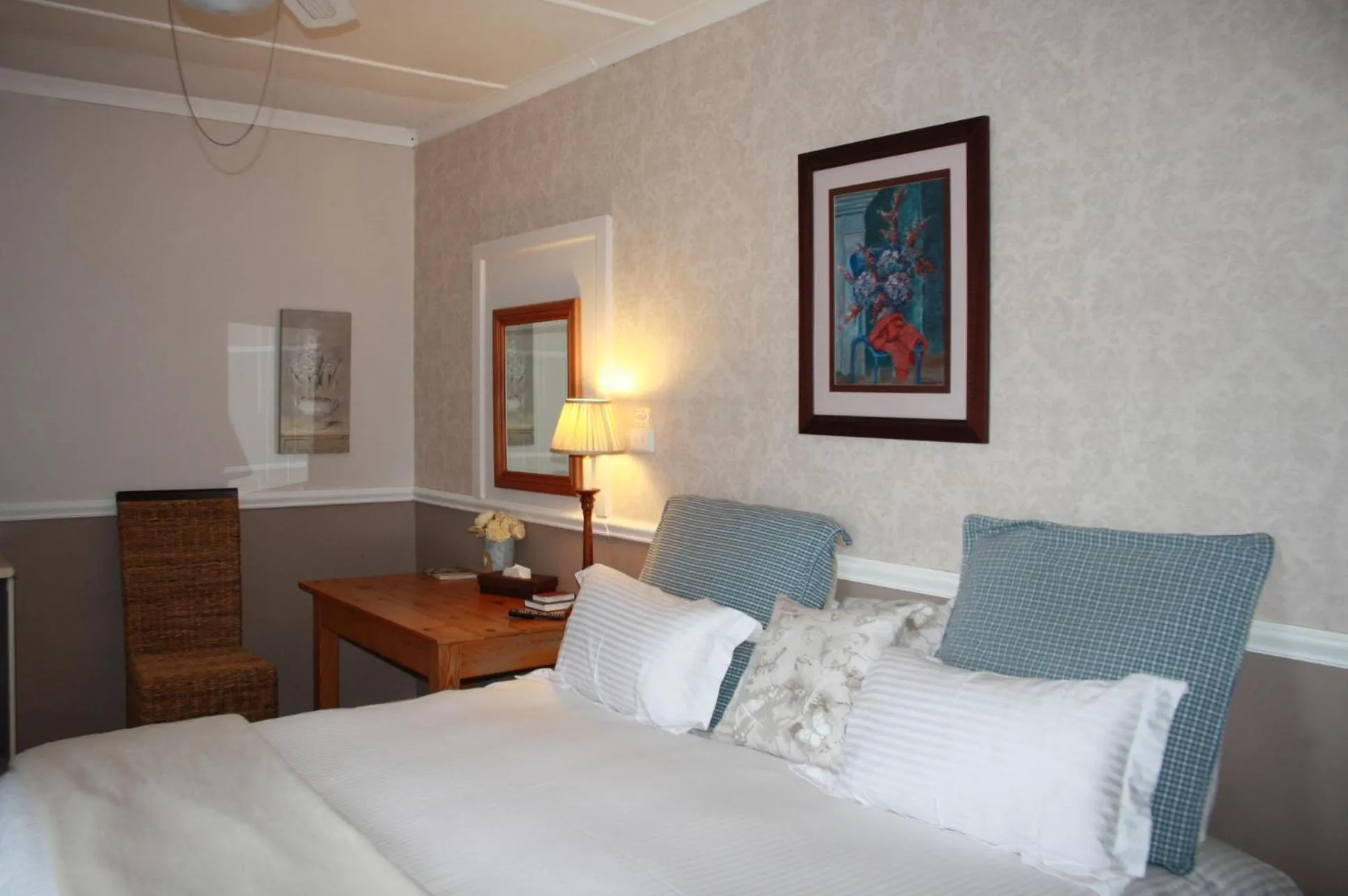 Bed in A Garden Suite B&B