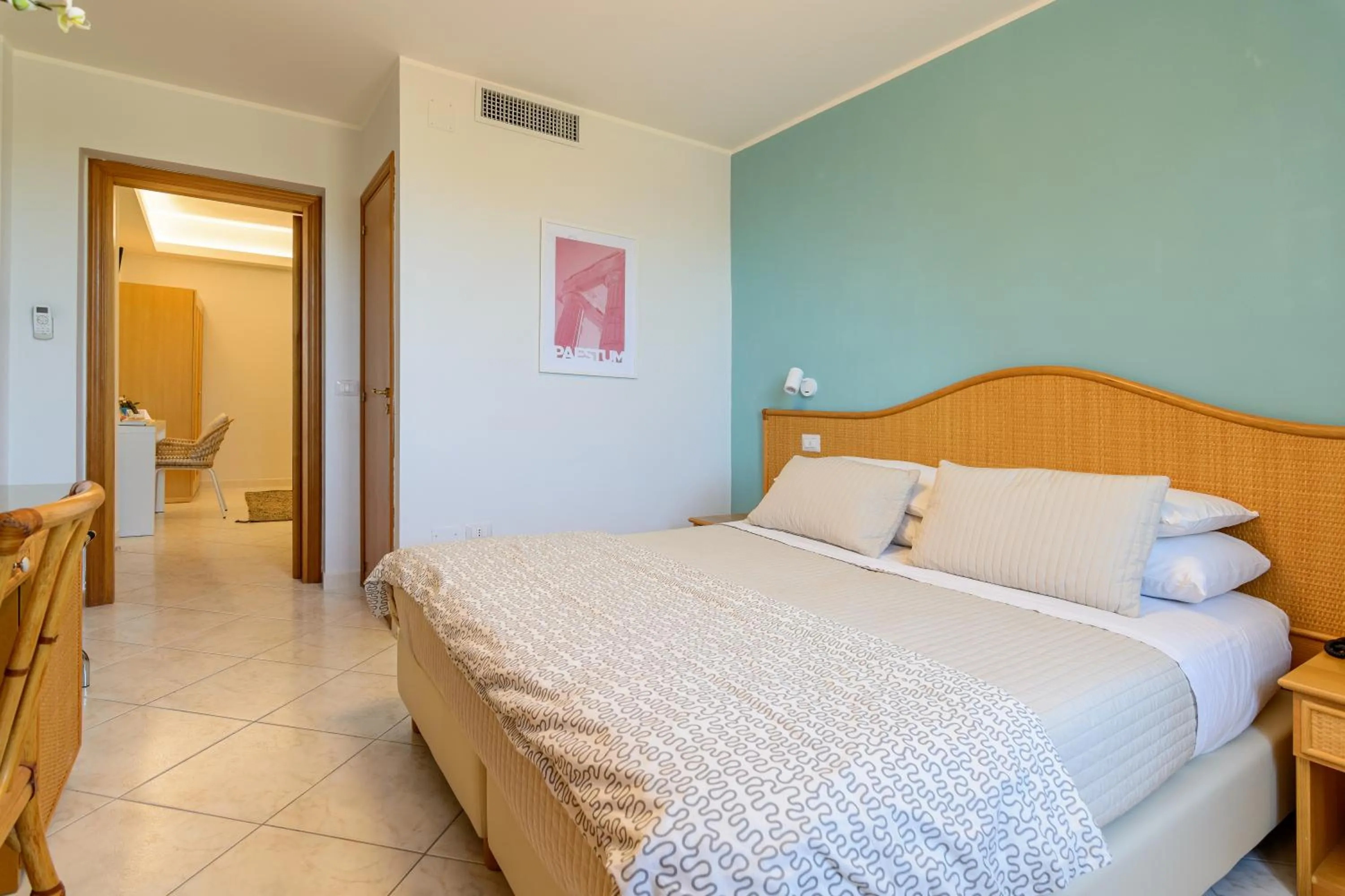 Photo of the whole room, Bed in Hotel Mandetta - Adults Only