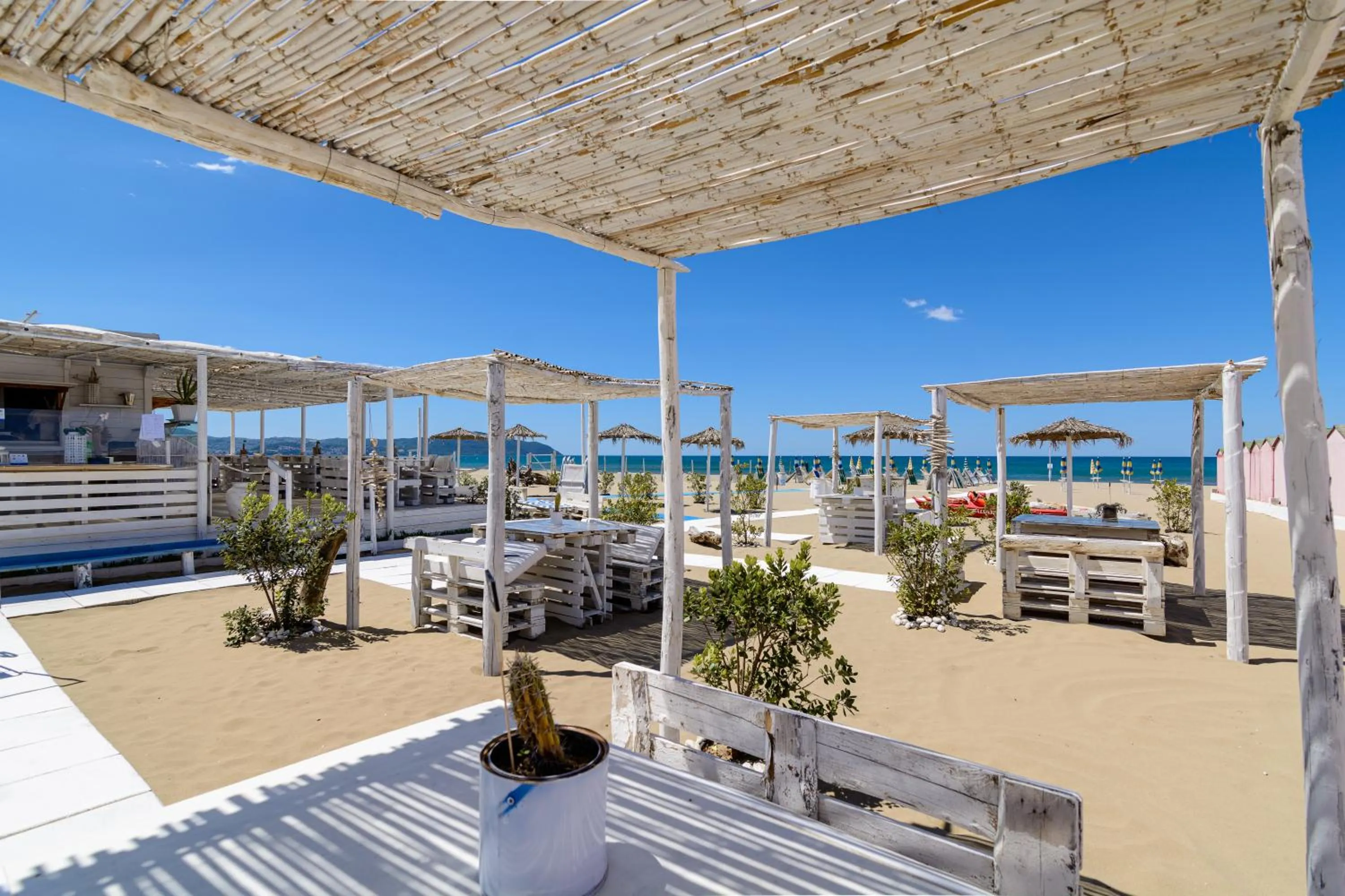 Beach in Hotel Mandetta - Adults Only