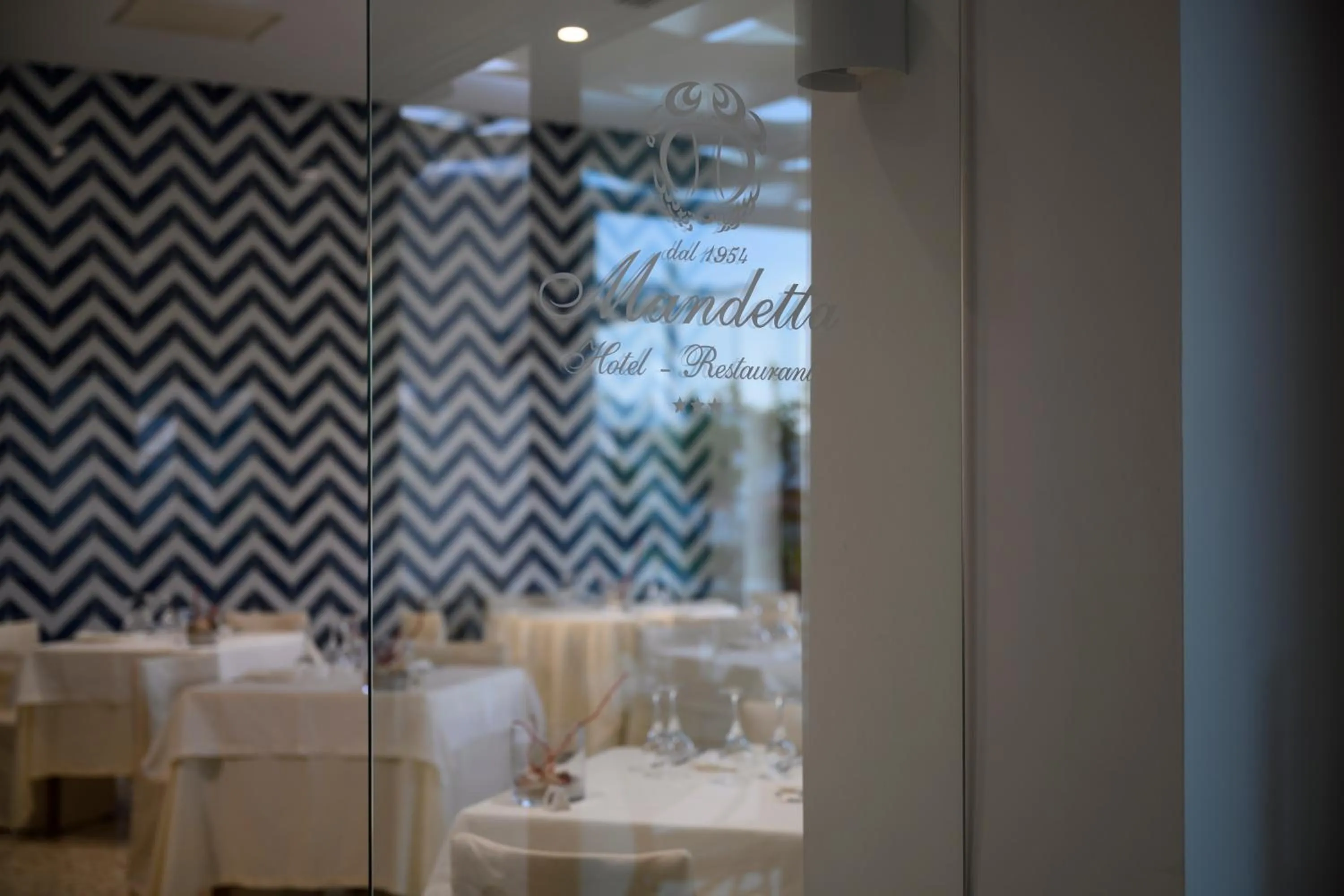 Restaurant/places to eat in Hotel Mandetta - Adults Only