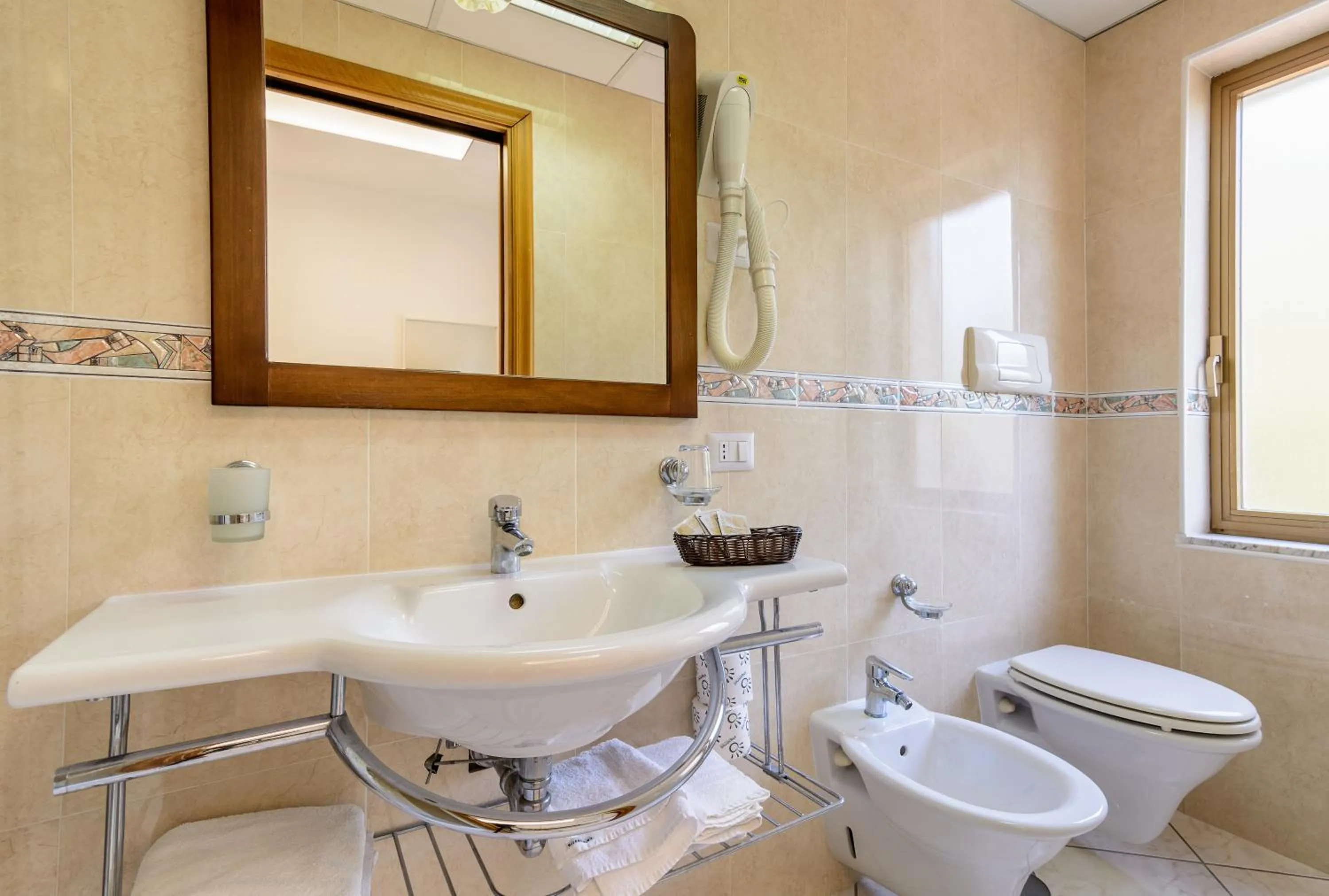 Toilet in Hotel Mandetta - Adults Only