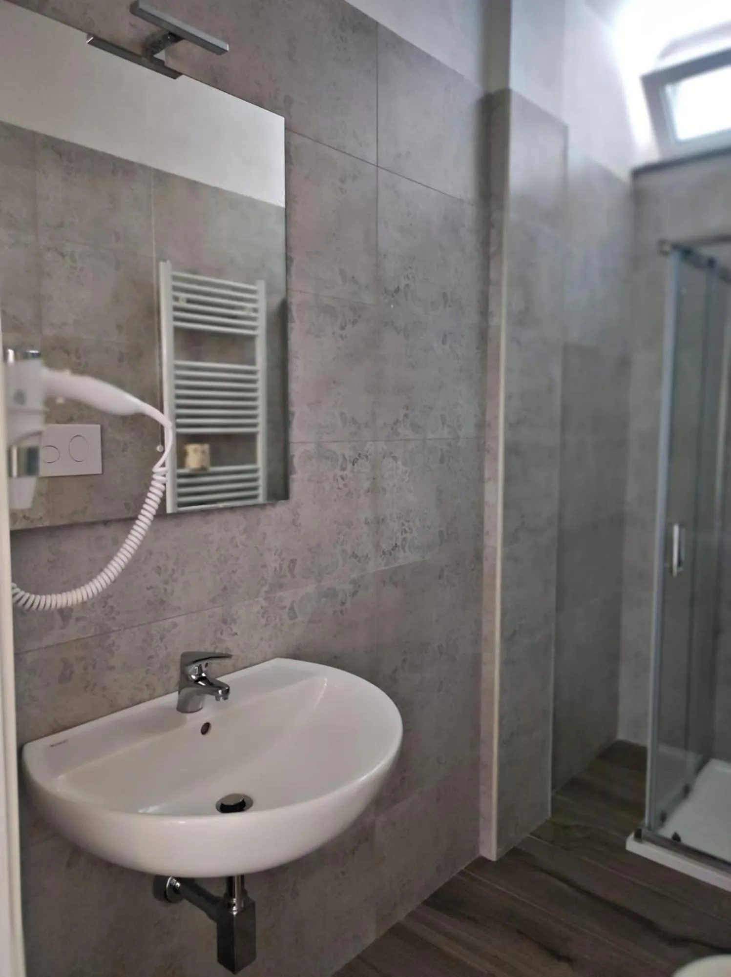 Toilet in Hotel Holiday