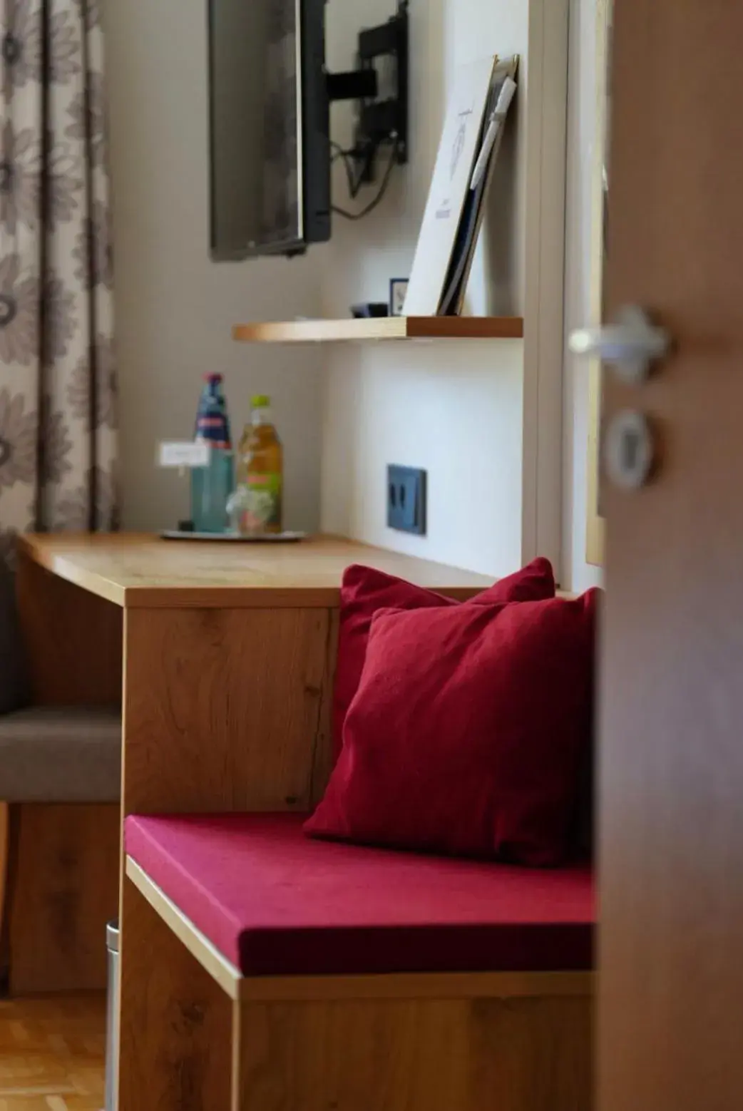 Double Room in Gasthof Schweizerhof Double Room in Gasthof Schweizerhof