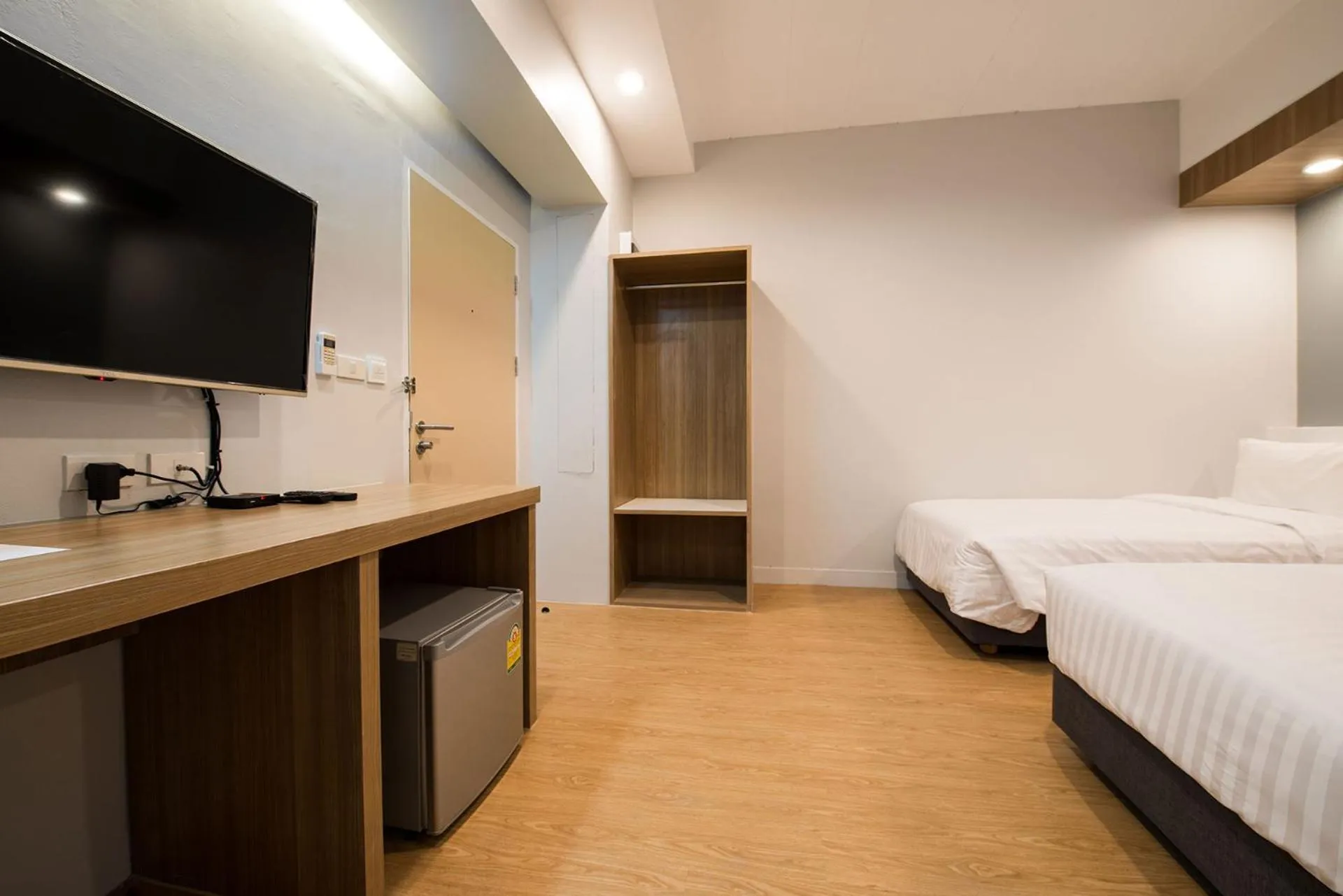 Photo of the whole room, Bed in Shade House - Bitec Bangna