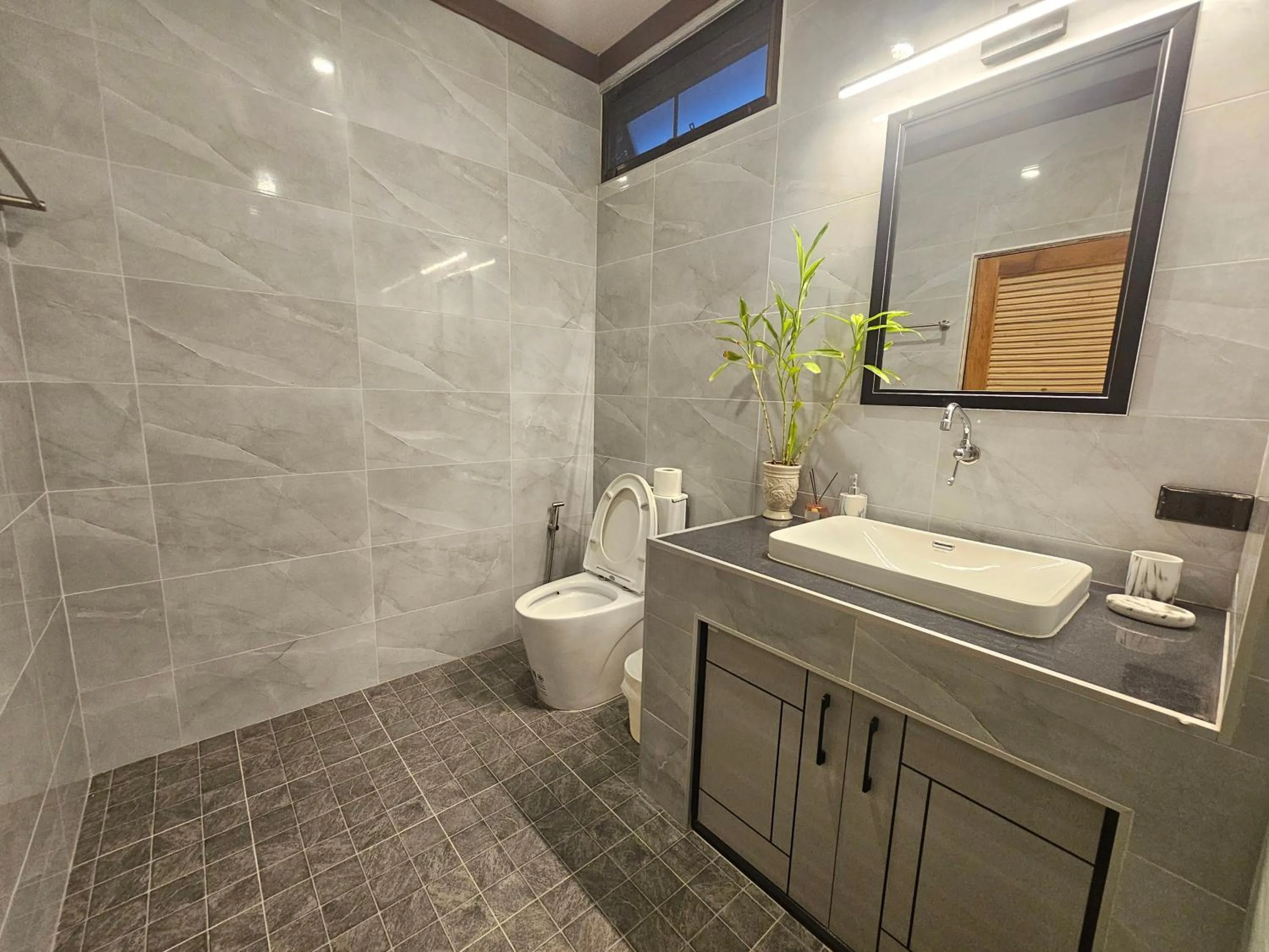 Bathroom in Bang Po Hut