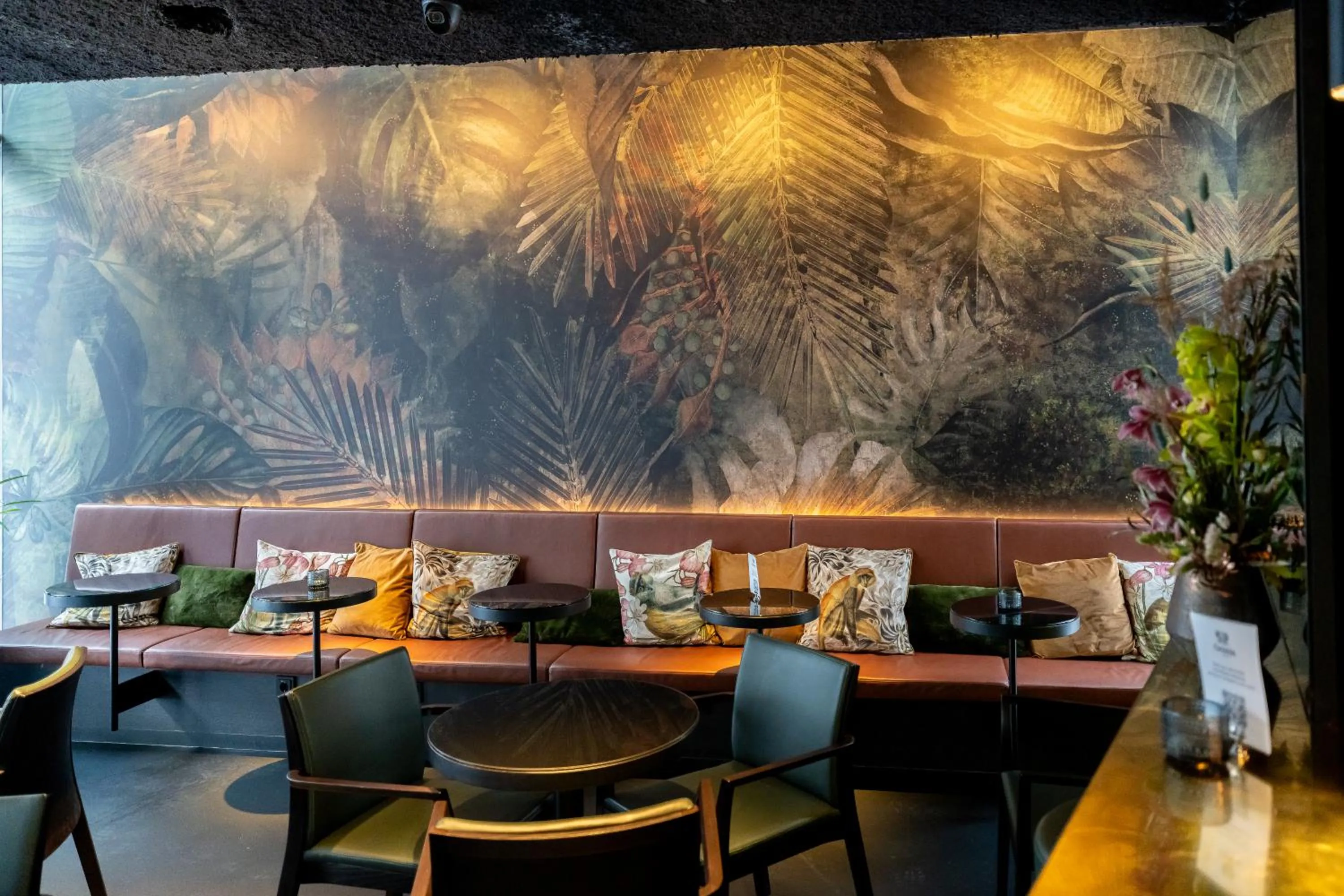 Lounge or bar in Vintage Apartment Hotel