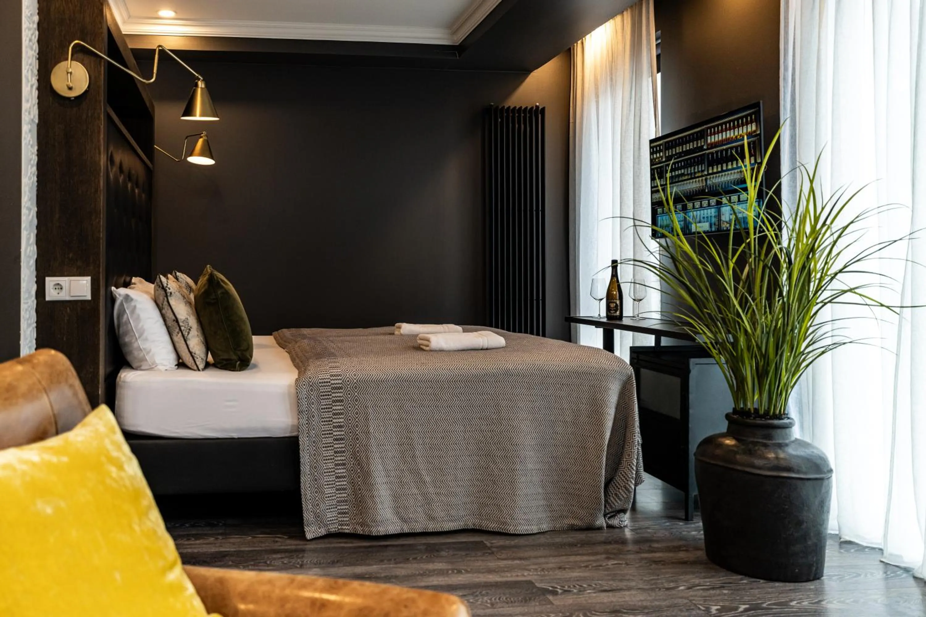 Bed in Vintage Apartment Hotel