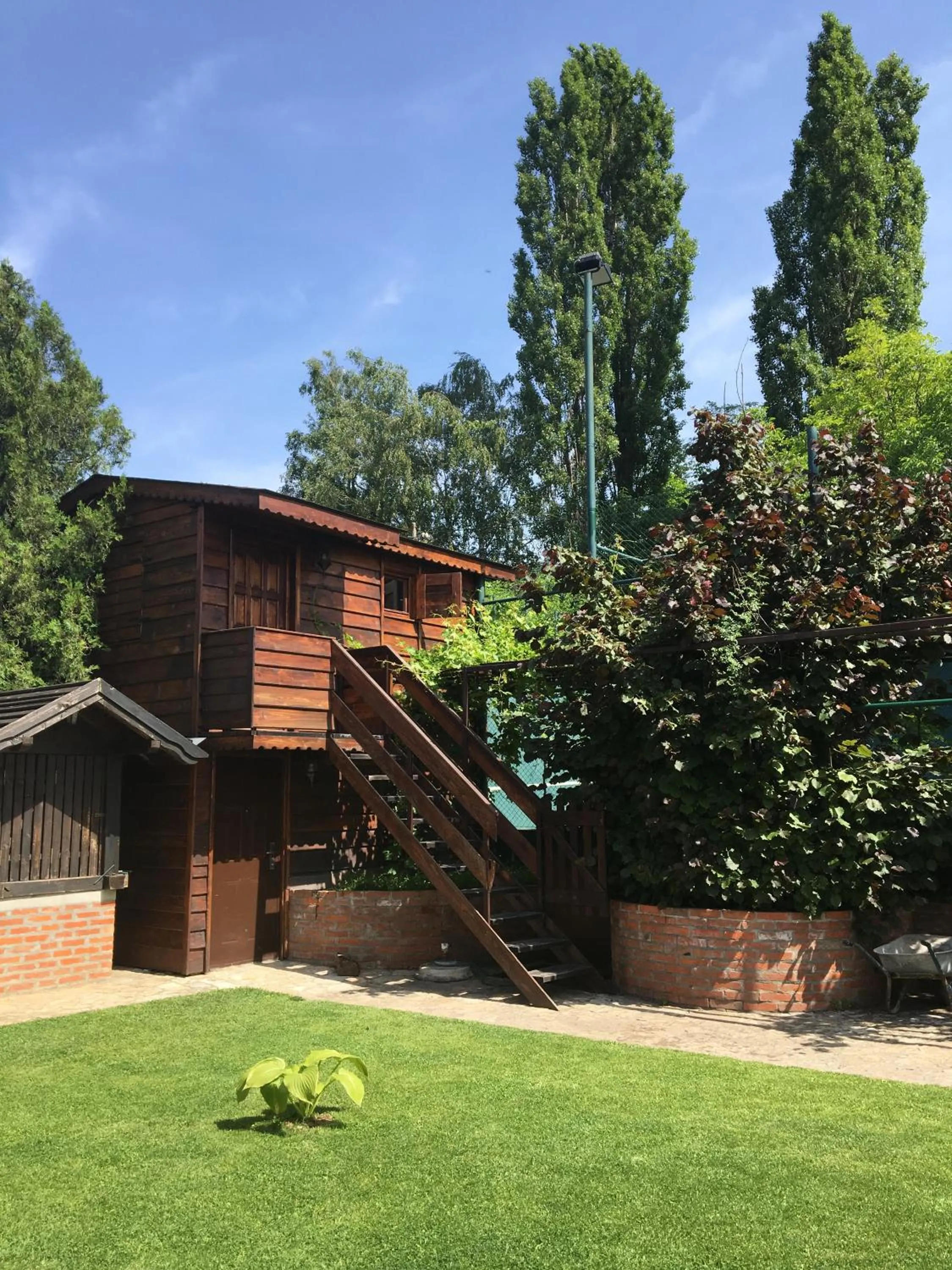 Property building in Rooms Green Set