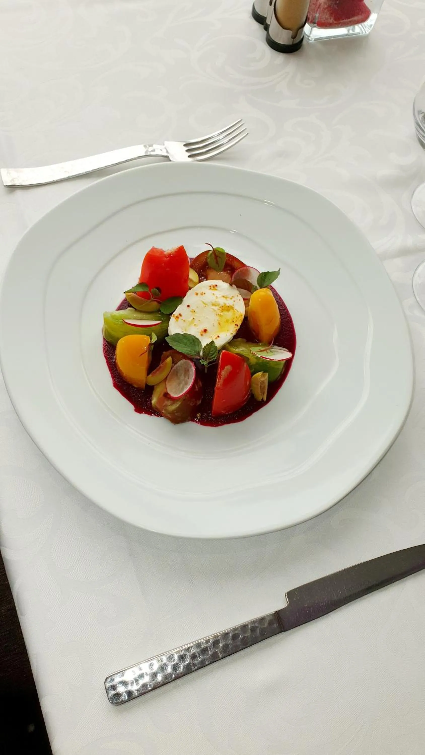 Restaurant/places to eat in Logis Hotel Restaurant de l'Abbaye