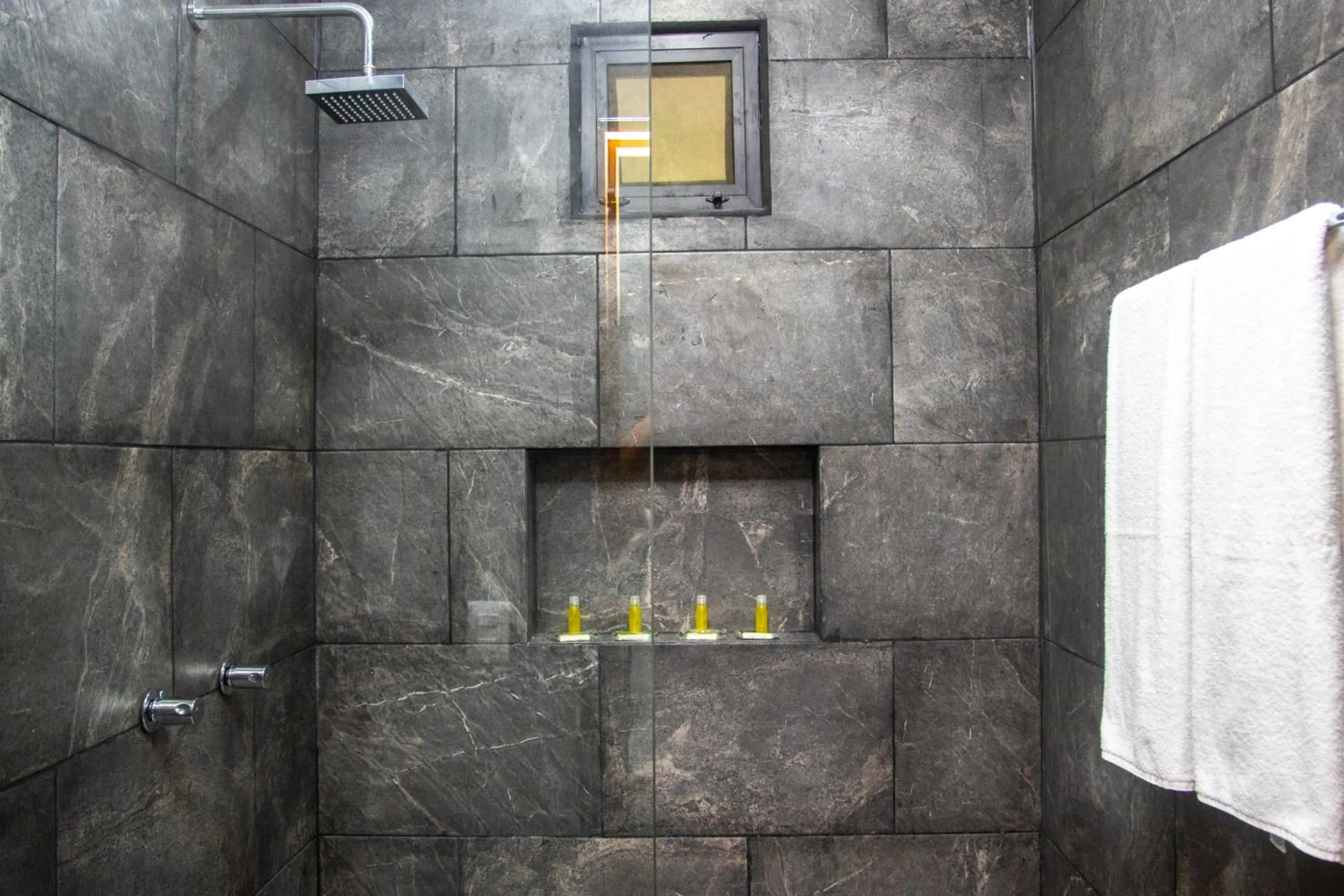 Shower in Hotel Casa Tortuga Tulum - Cenotes Park Inclusive
