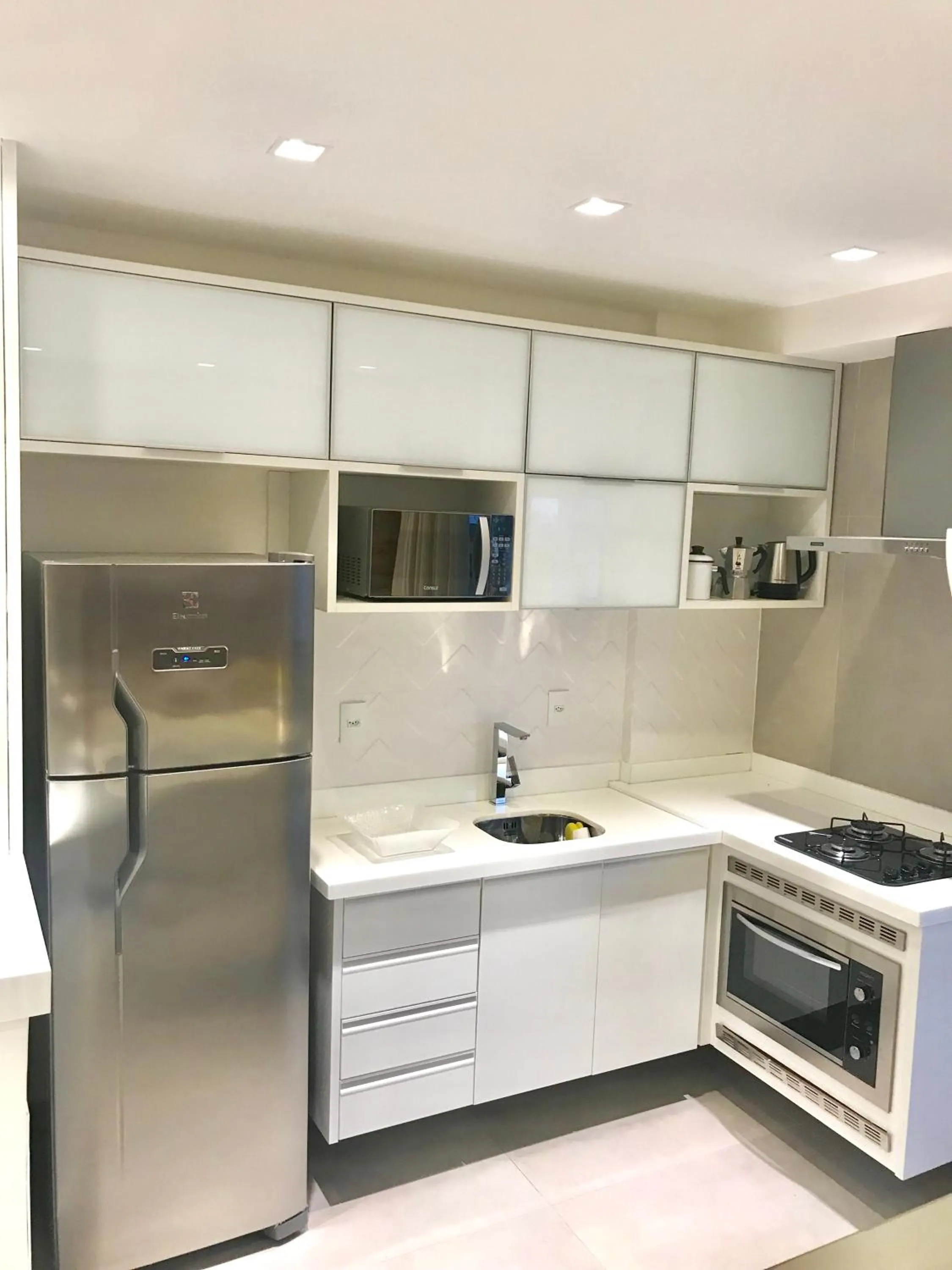 Kitchen or kitchenette in Leblon Flat