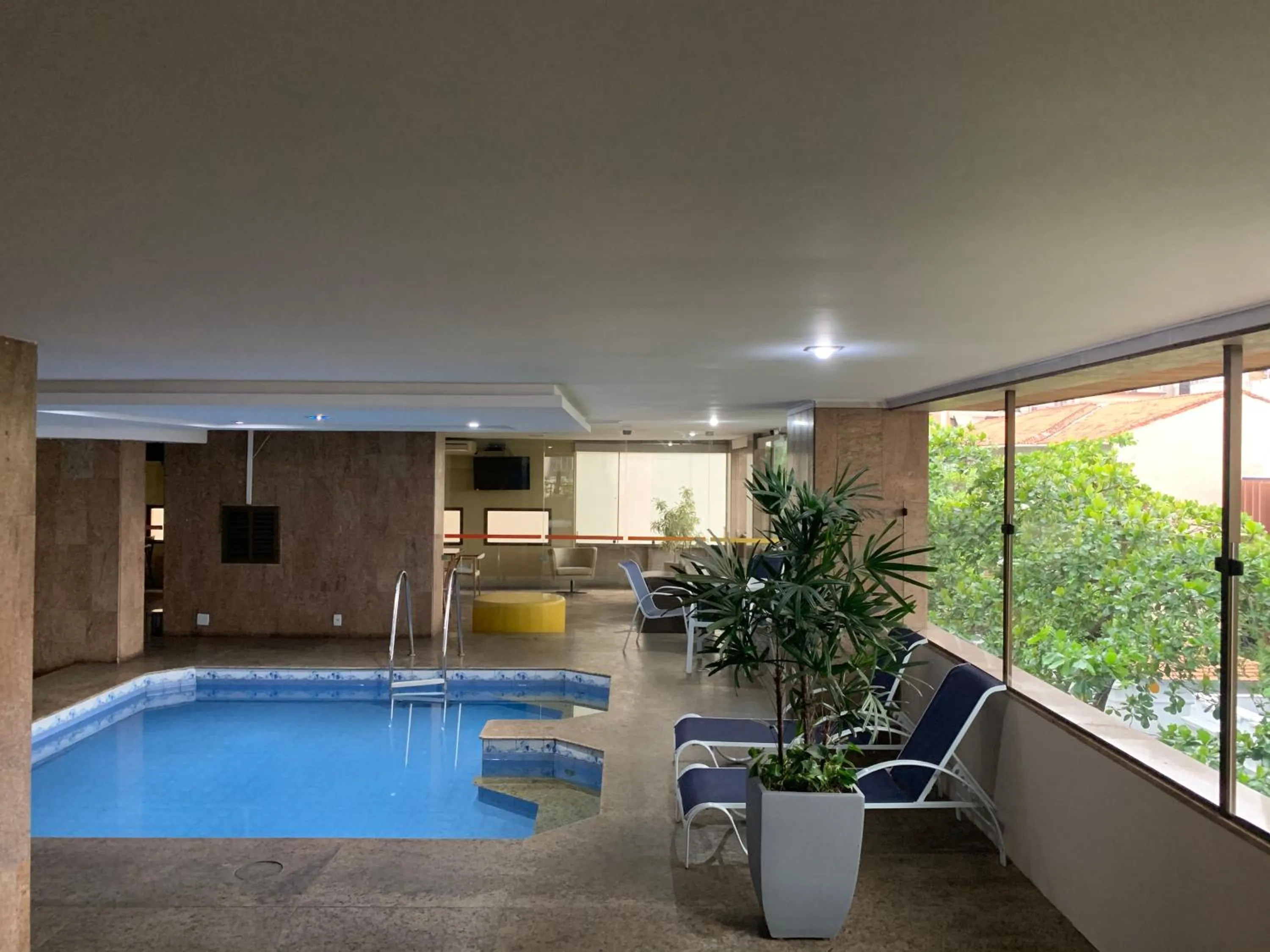 Swimming pool in Leblon Flat