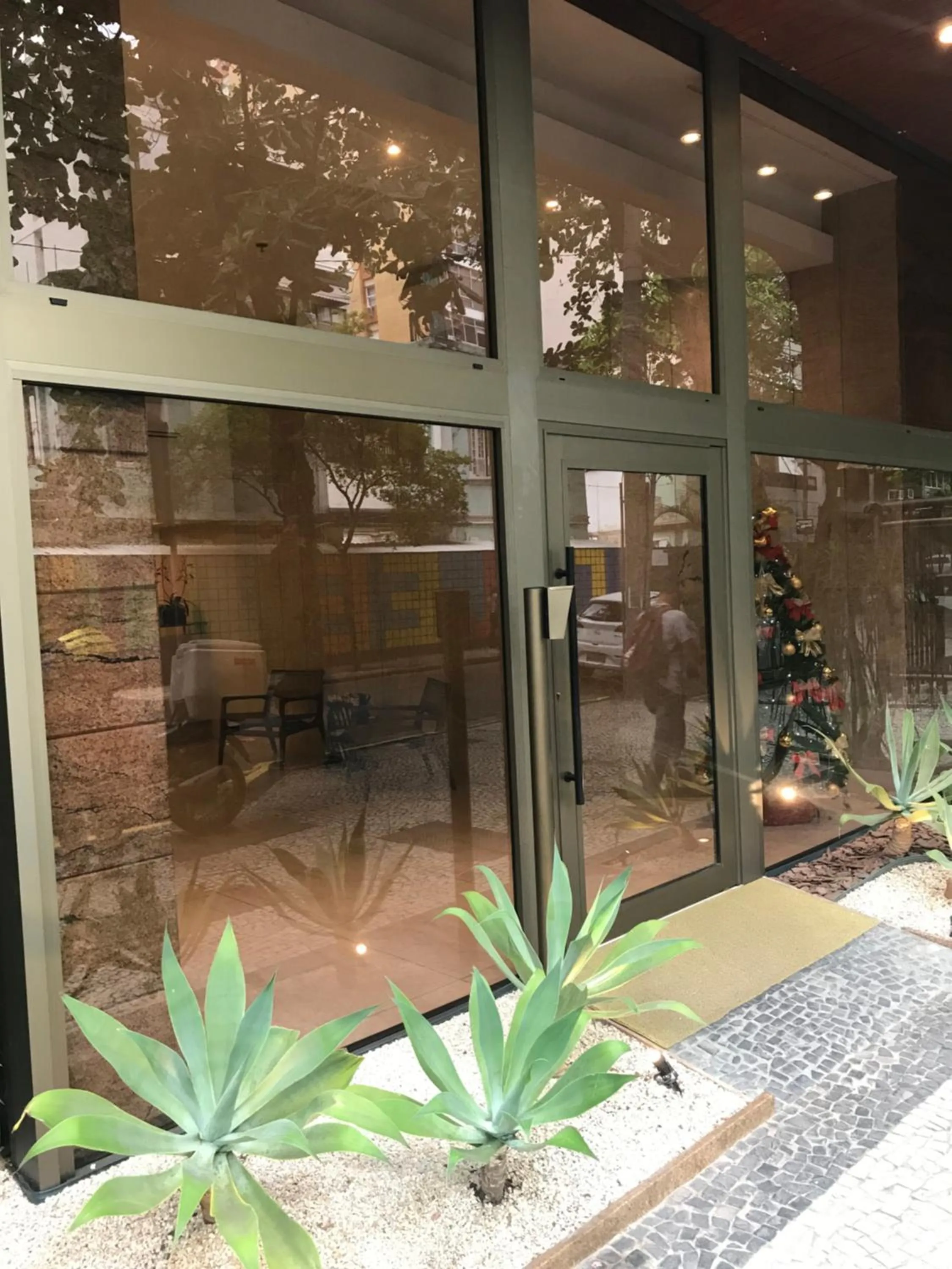 Facade/entrance in Leblon Flat