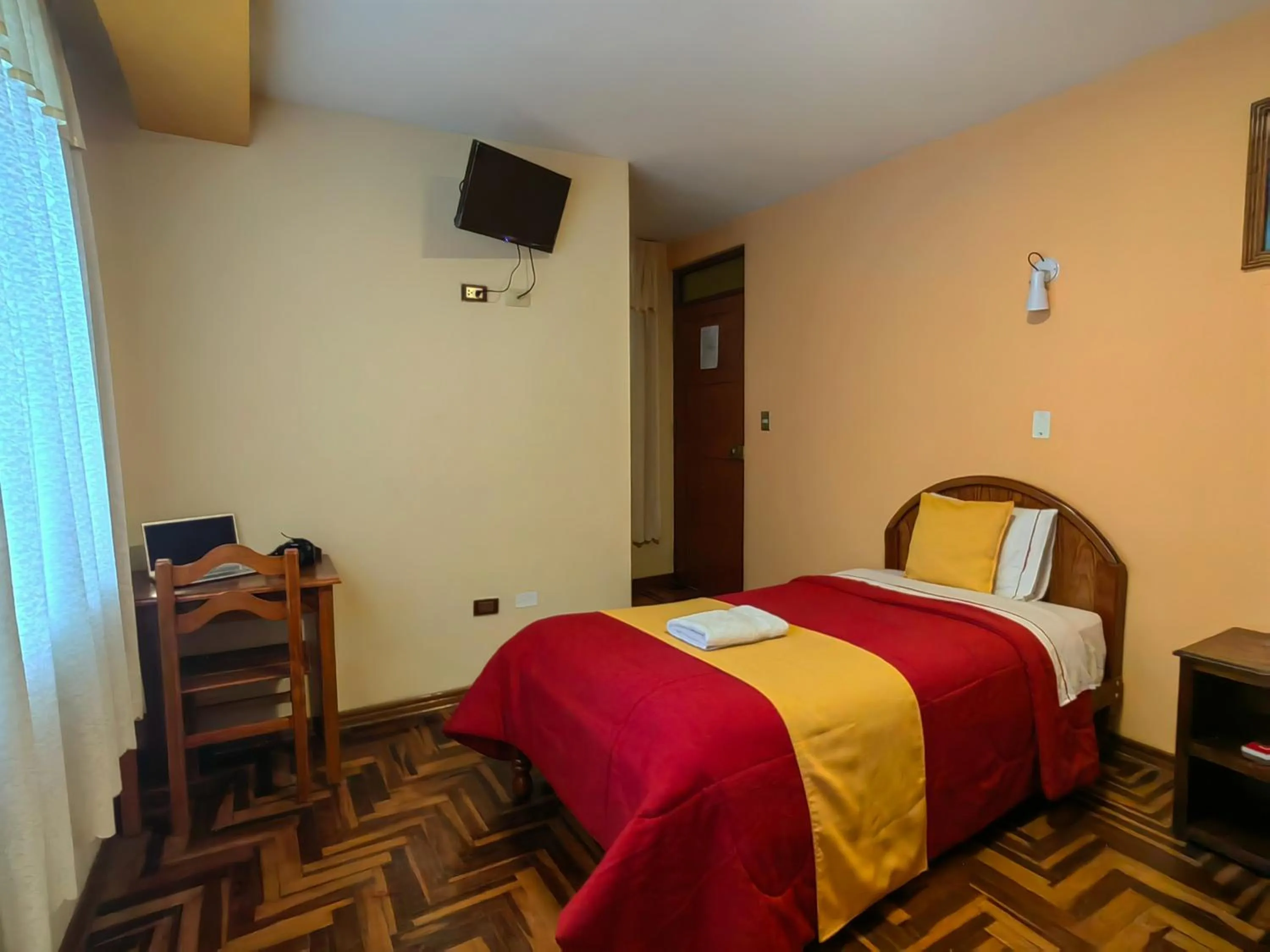 Bedroom, Bed in Hostel Sol Andina Inn