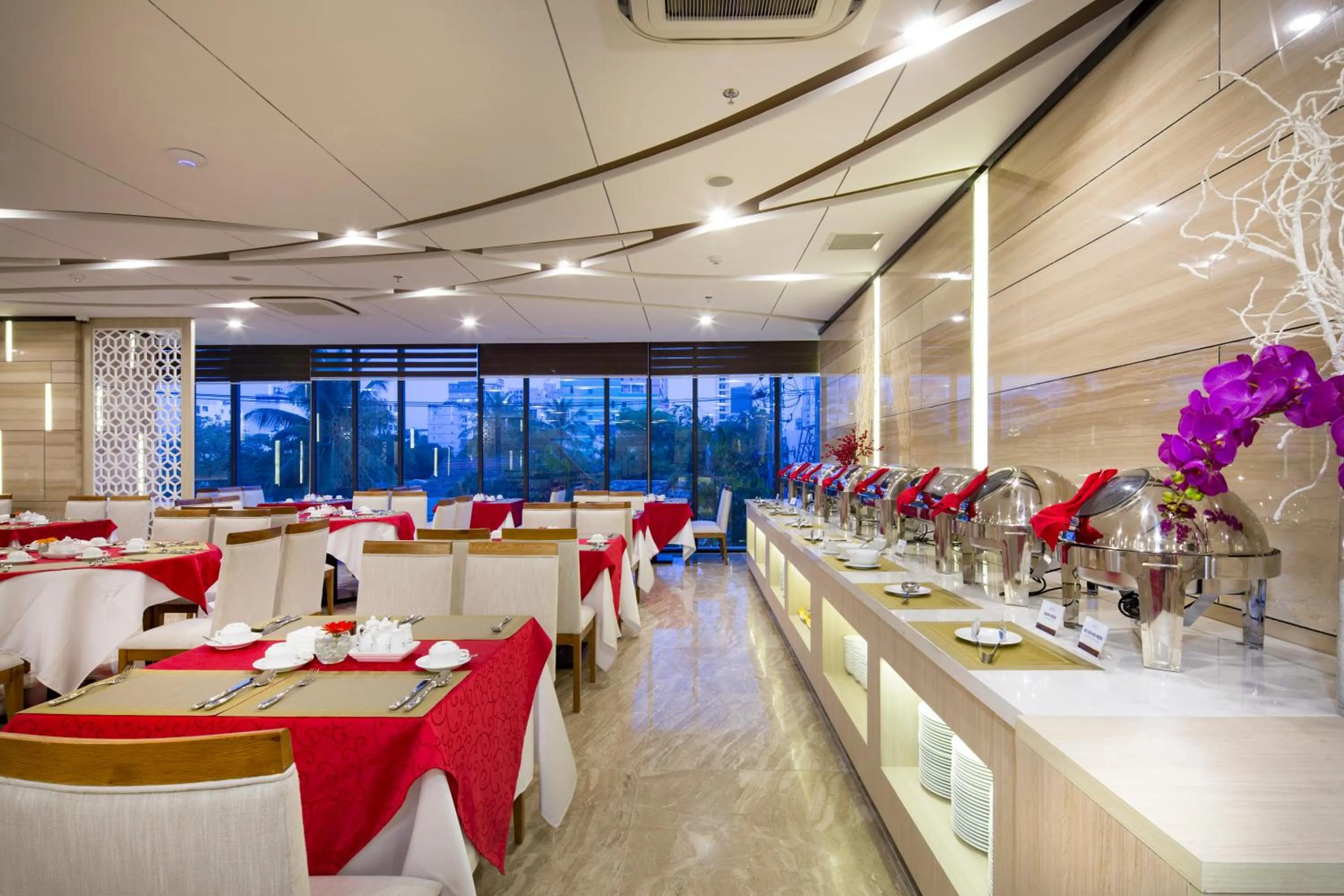 Restaurant/places to eat in Stella Maris Nha Trang Hotel