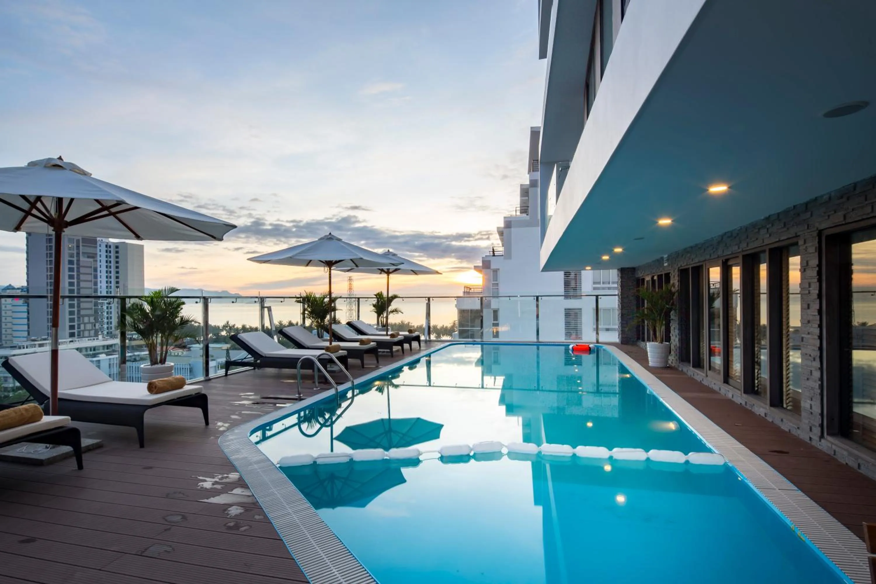 Swimming pool in Stella Maris Nha Trang Hotel
