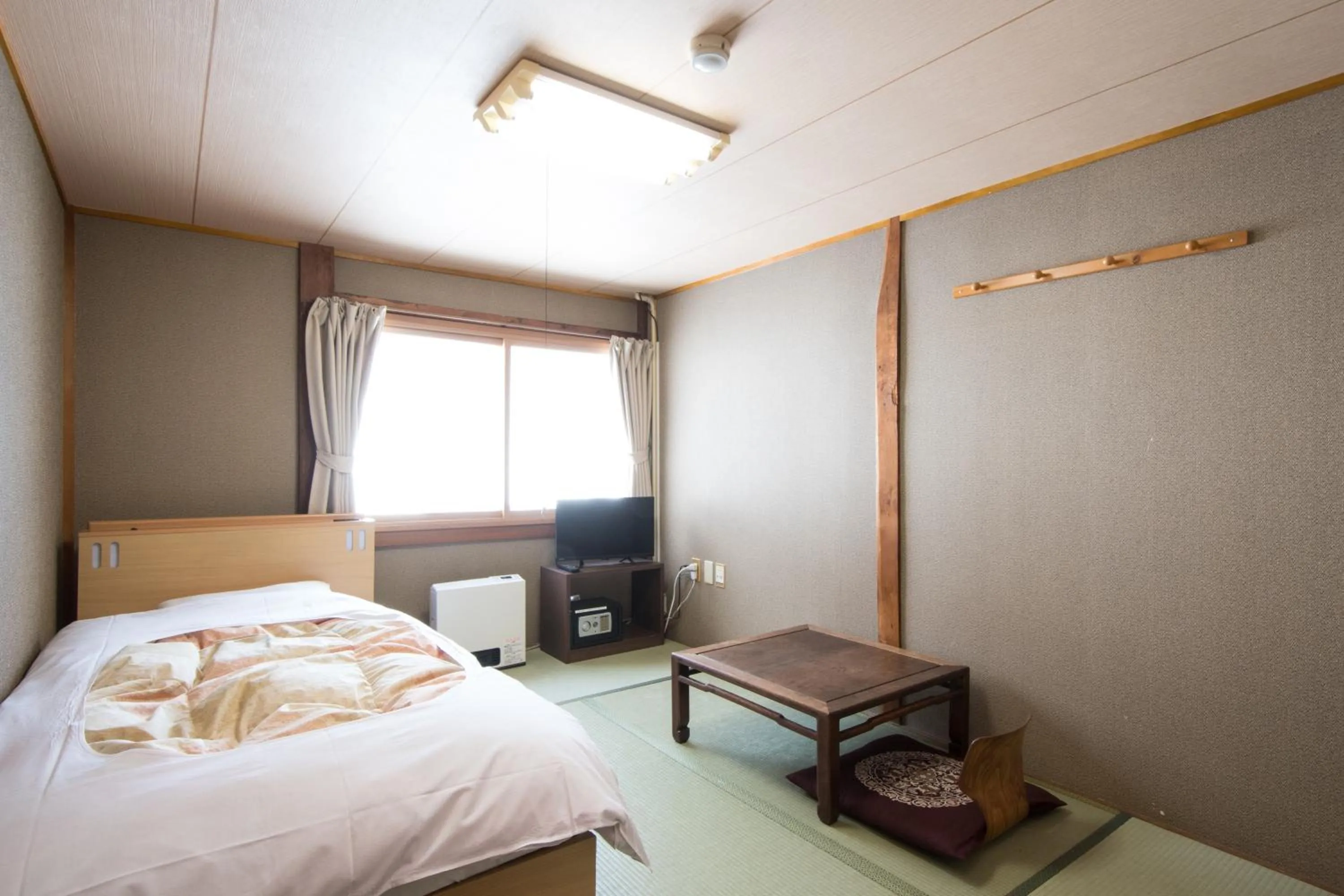 Photo of the whole room, Bed in Yachi Onsen