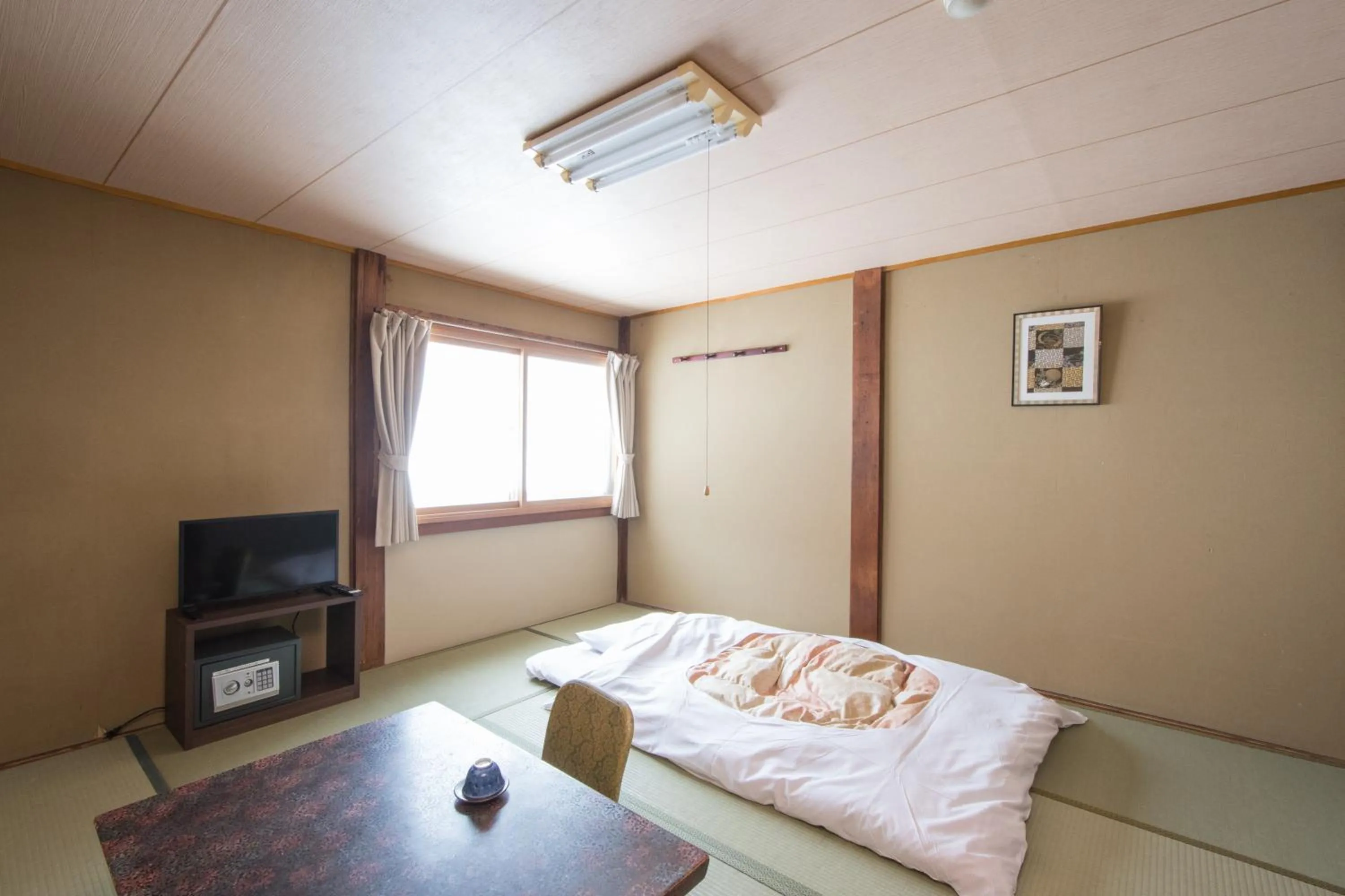 Photo of the whole room, Bed in Yachi Onsen