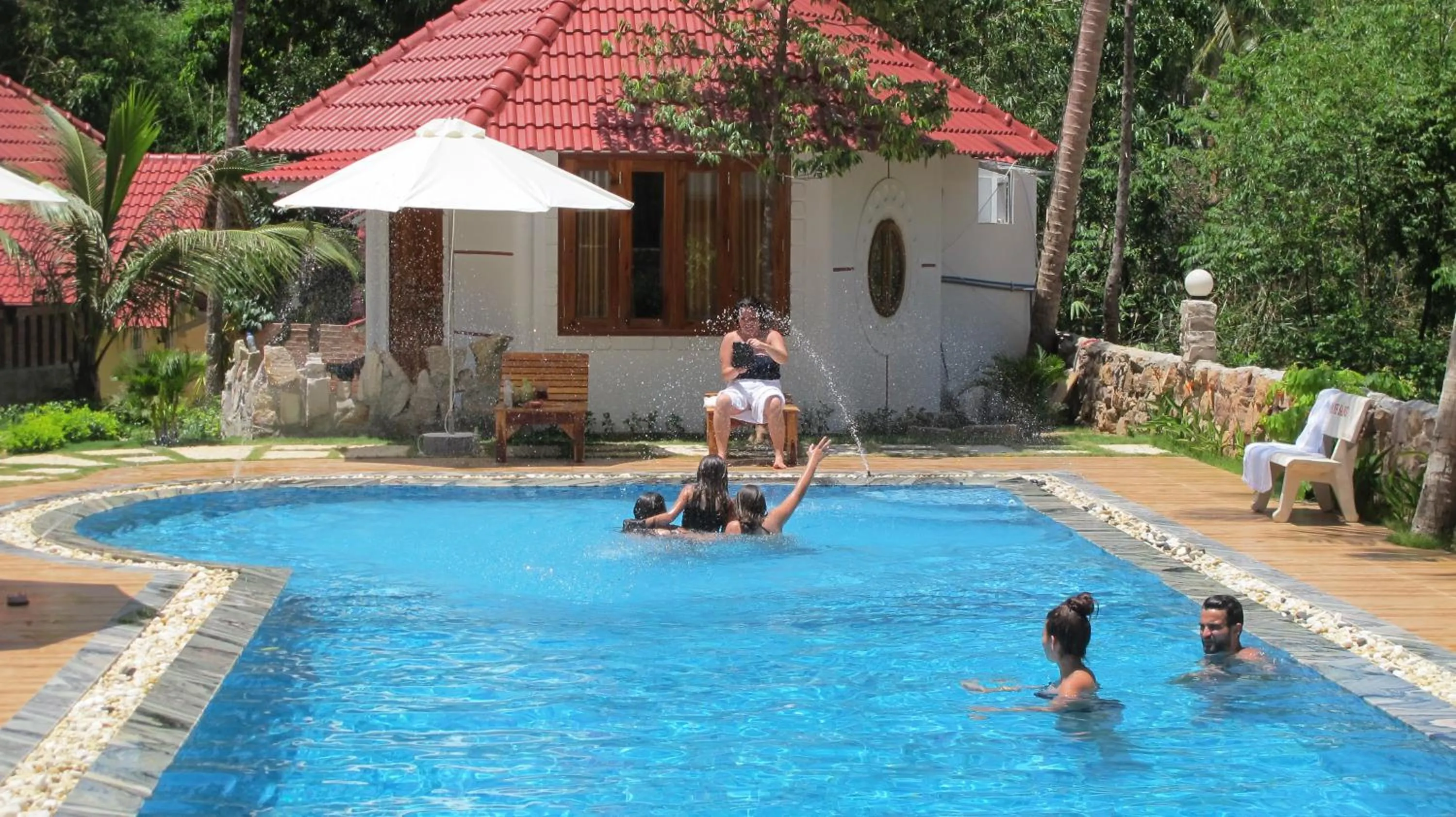 Day in Sun & Wind Paradise Bungalow