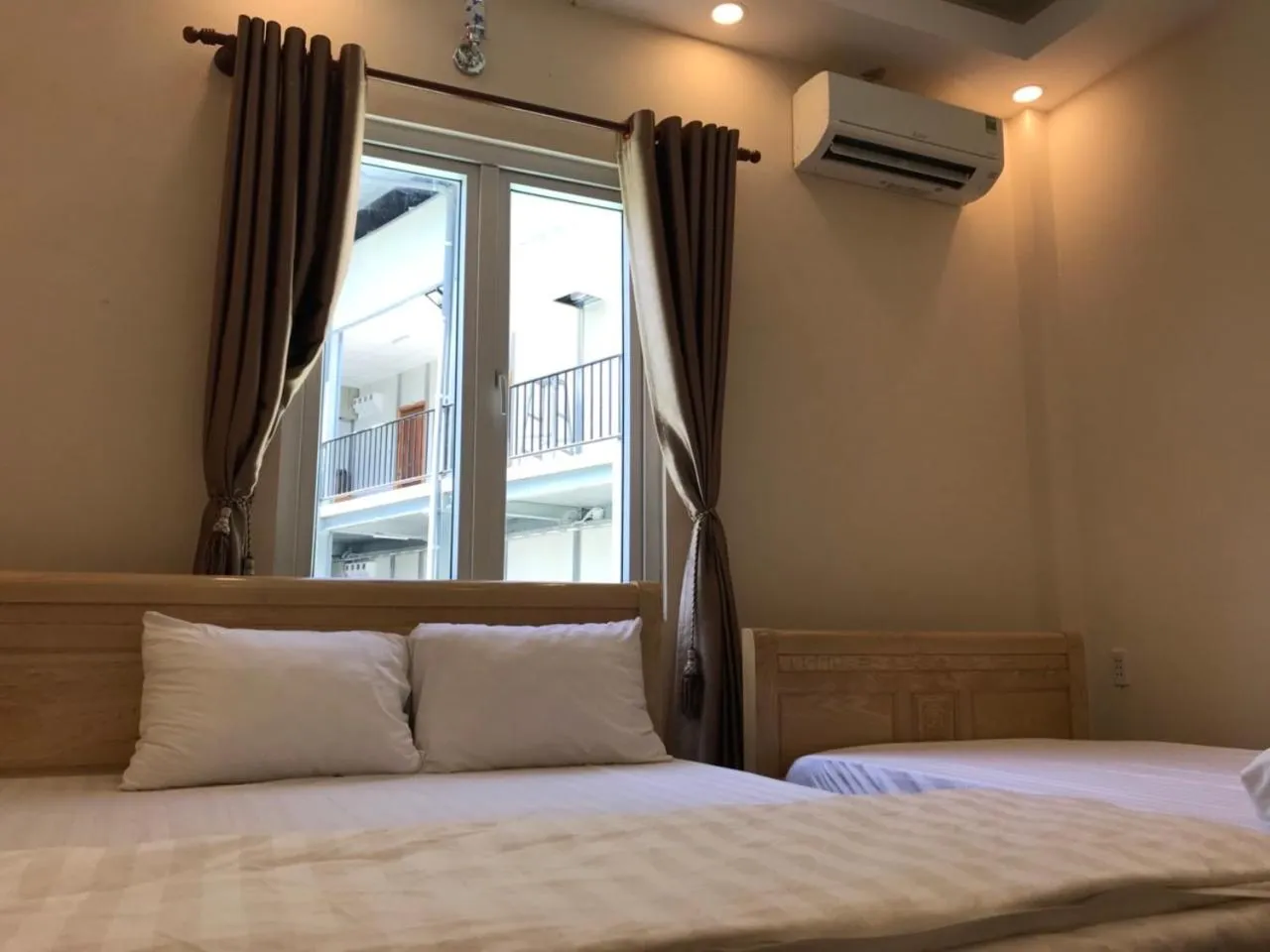 Bed in Sun & Wind Paradise Bungalow