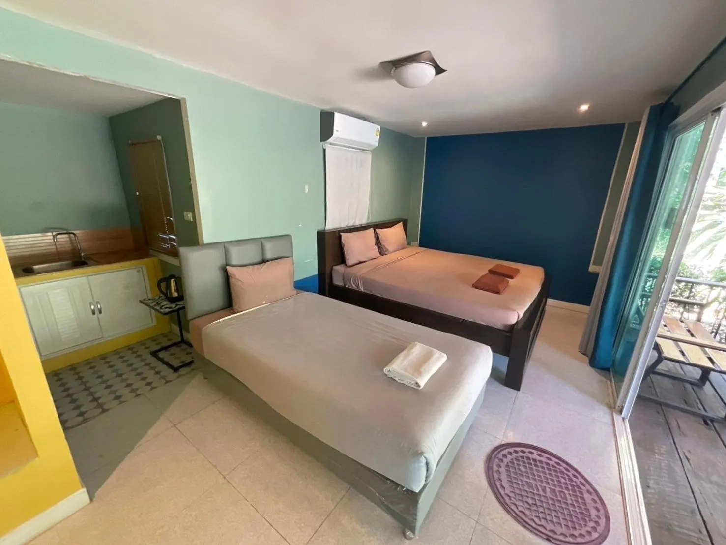 Bed in Rayonghouse Resort